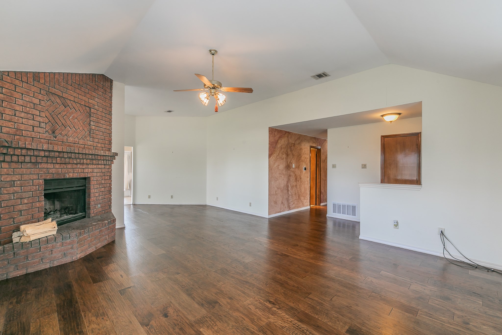 4804 Peach Tree Lane