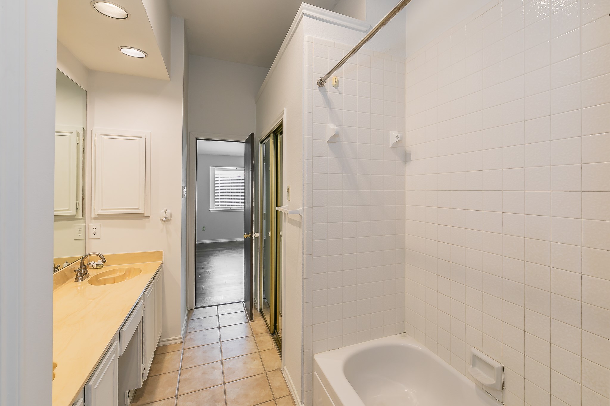 4804 Peach Tree Lane