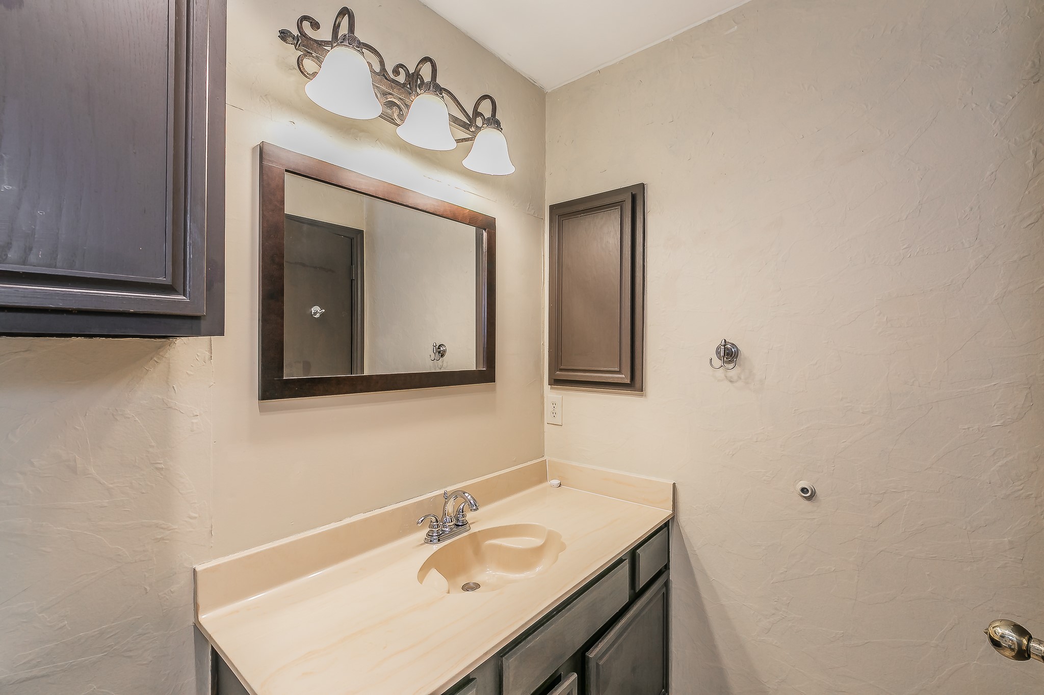 4804 Peach Tree Lane