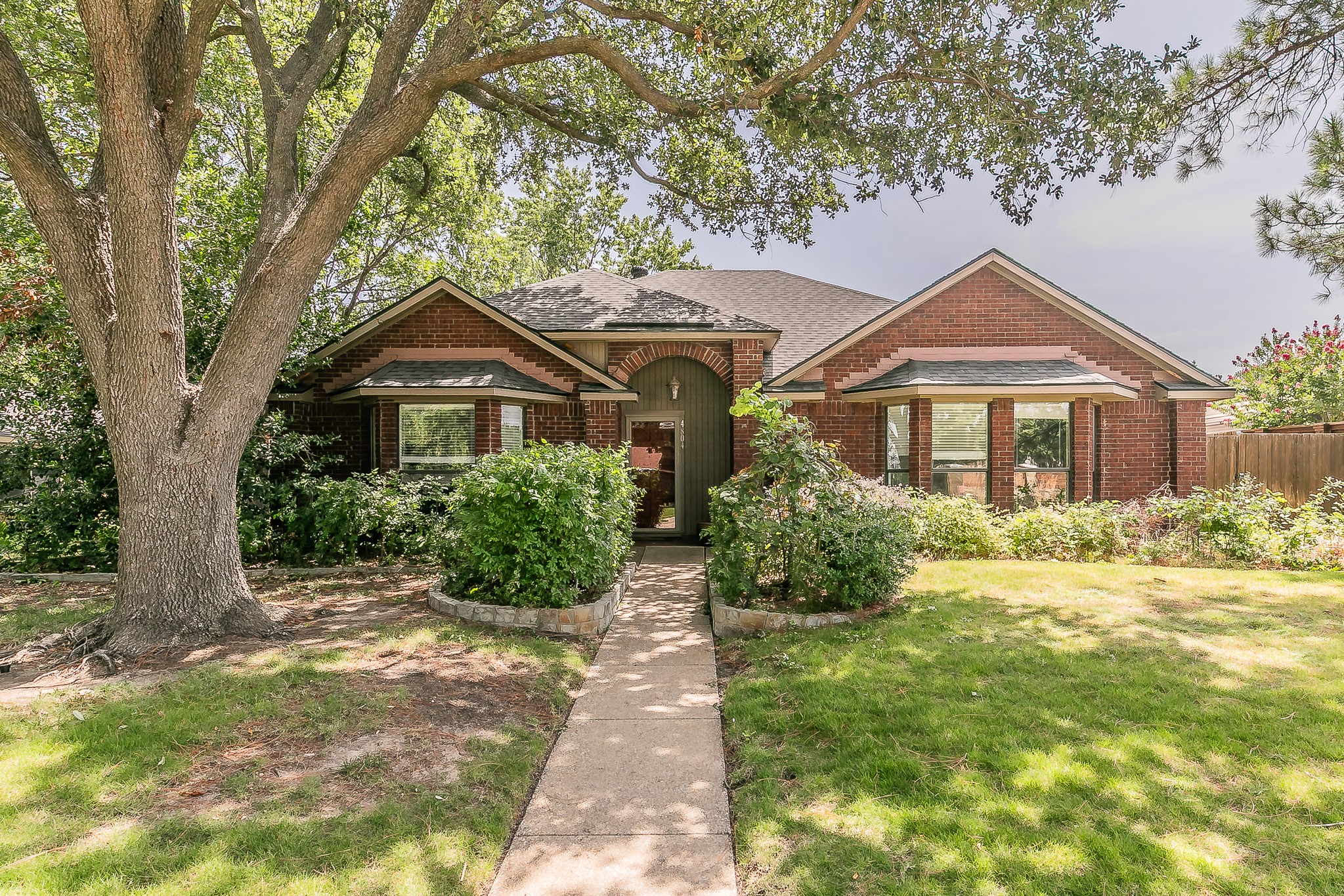 4804 Peach Tree Lane