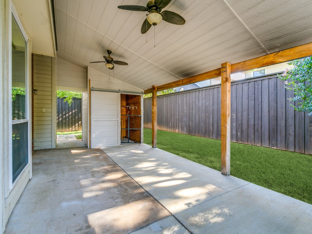 1723 Autumn Ridge Lane