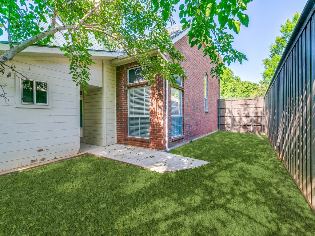 1723 Autumn Ridge Lane