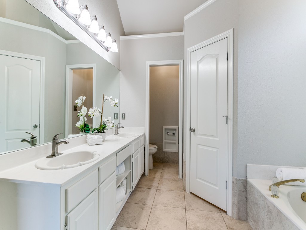 1723 Autumn Ridge Lane