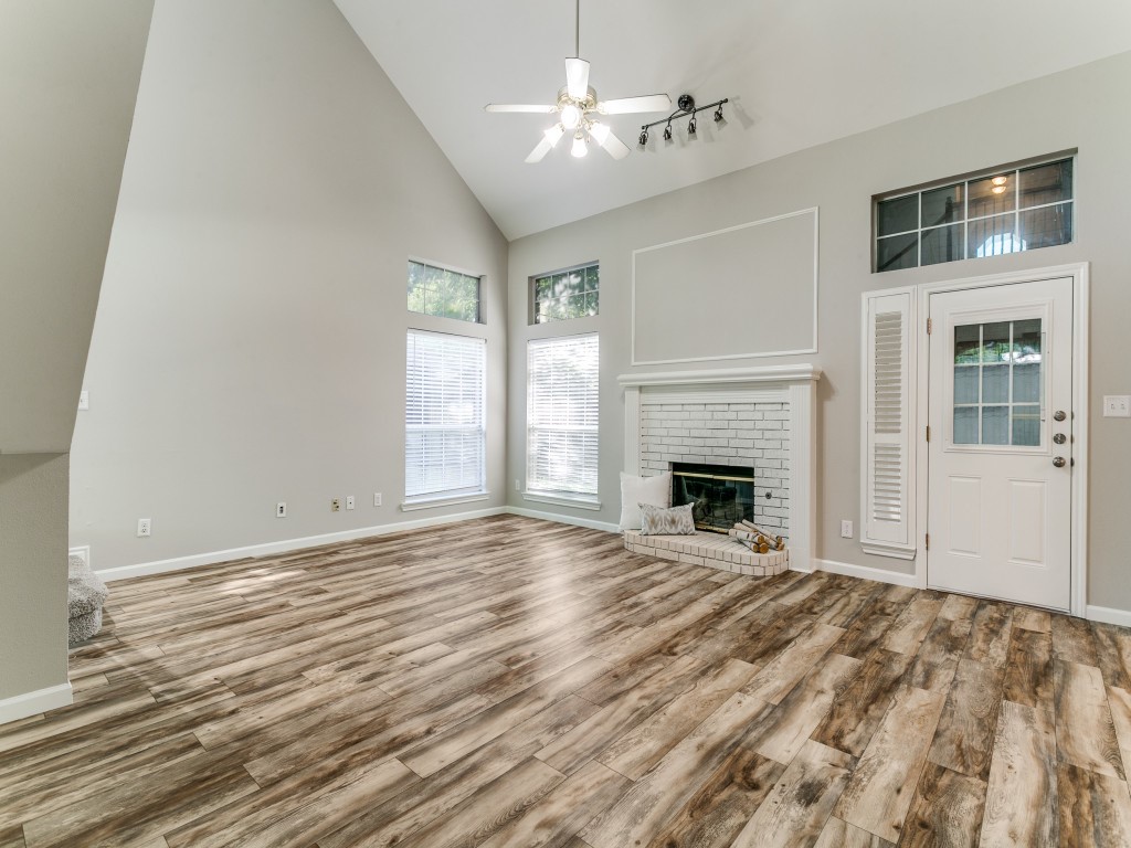 1723 Autumn Ridge Lane