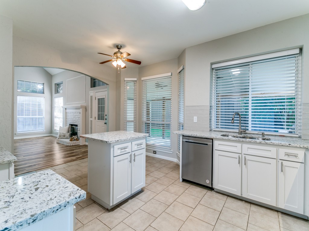 1723 Autumn Ridge Lane