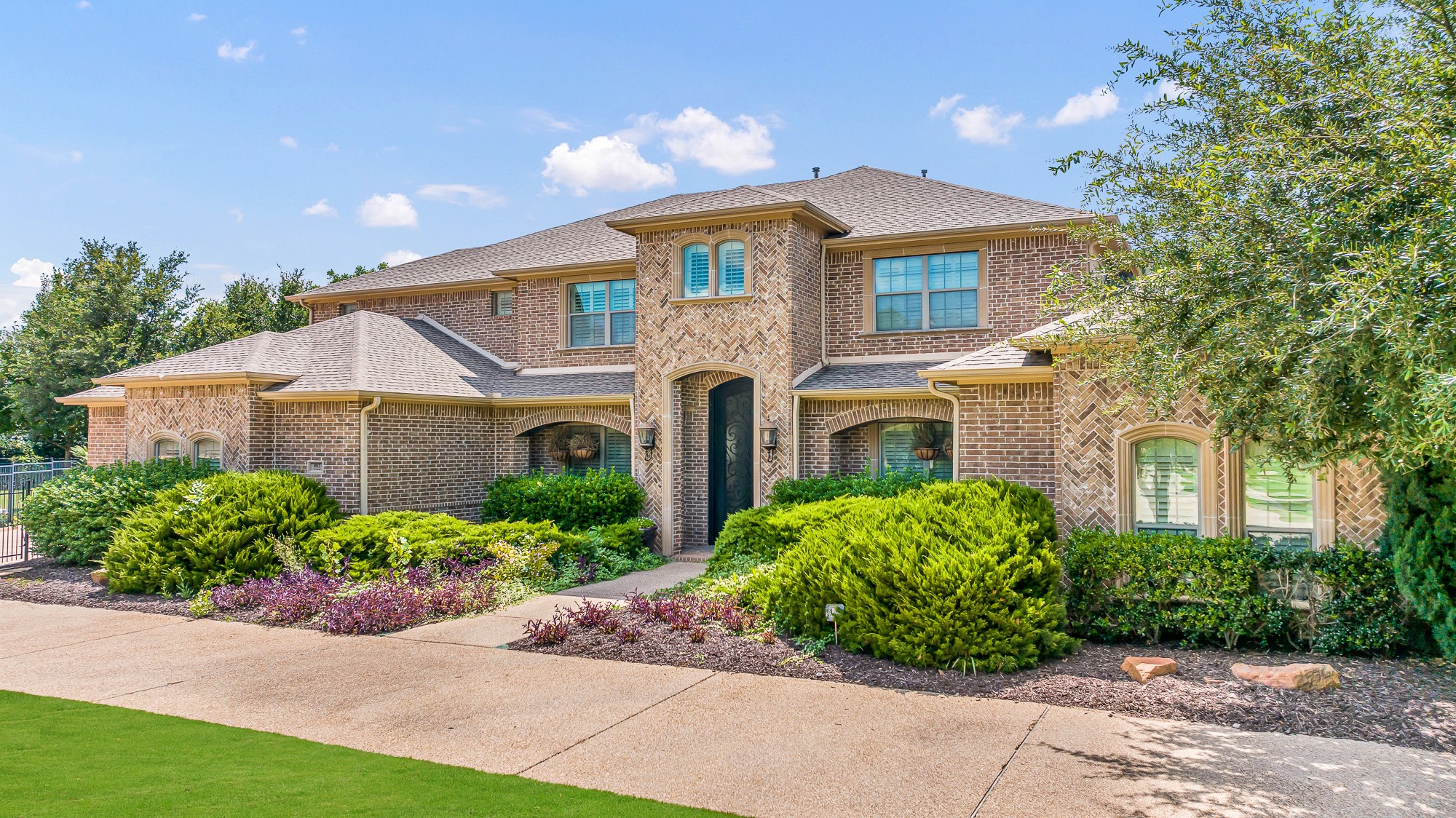 1013 Winfield Court