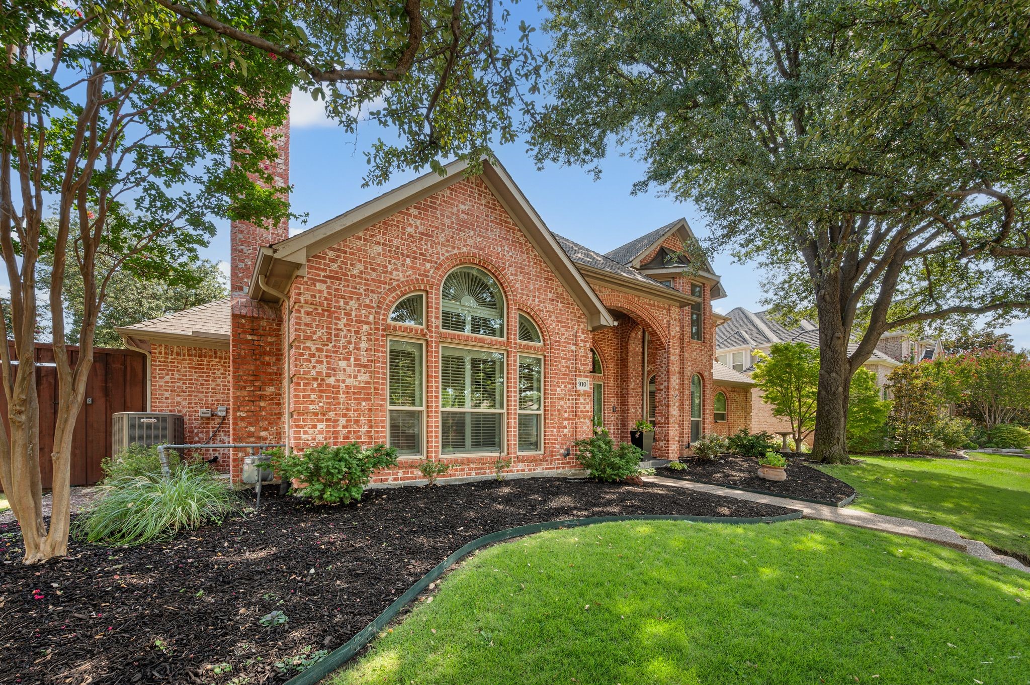 910 E Bethel School Road