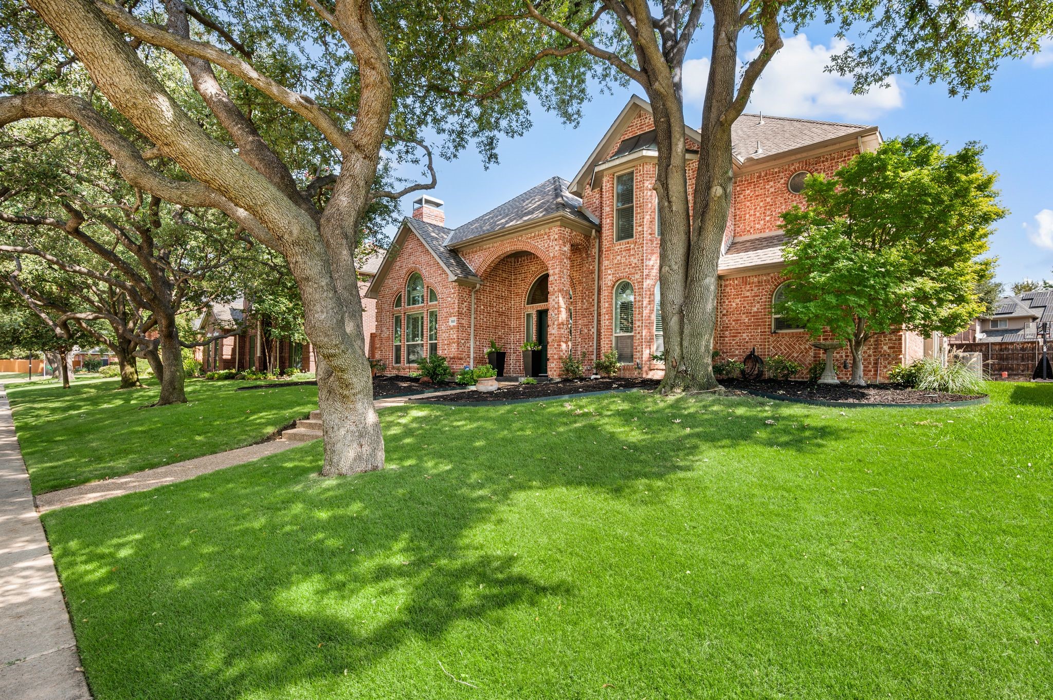 910 E Bethel School Road