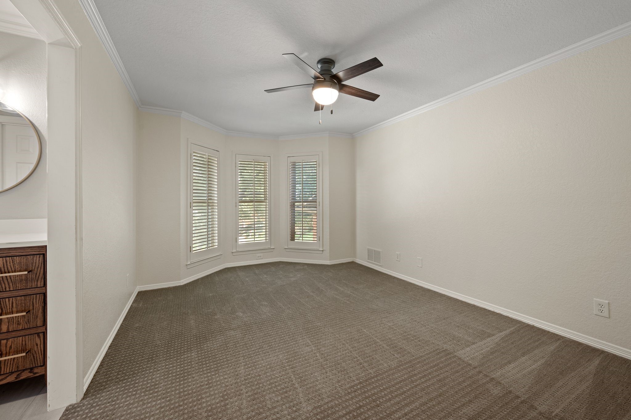 910 E Bethel School Road