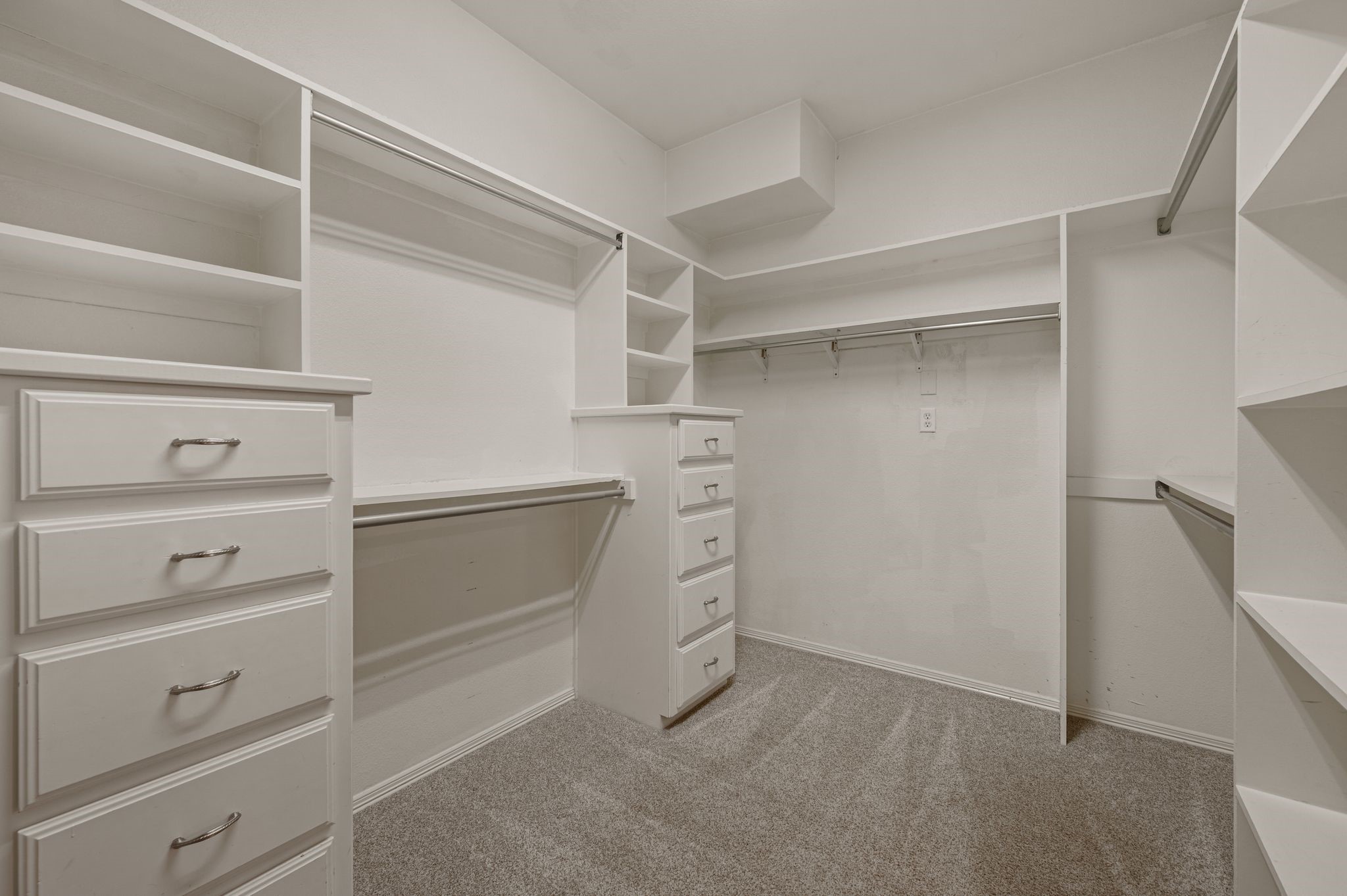 910 E Bethel School Road