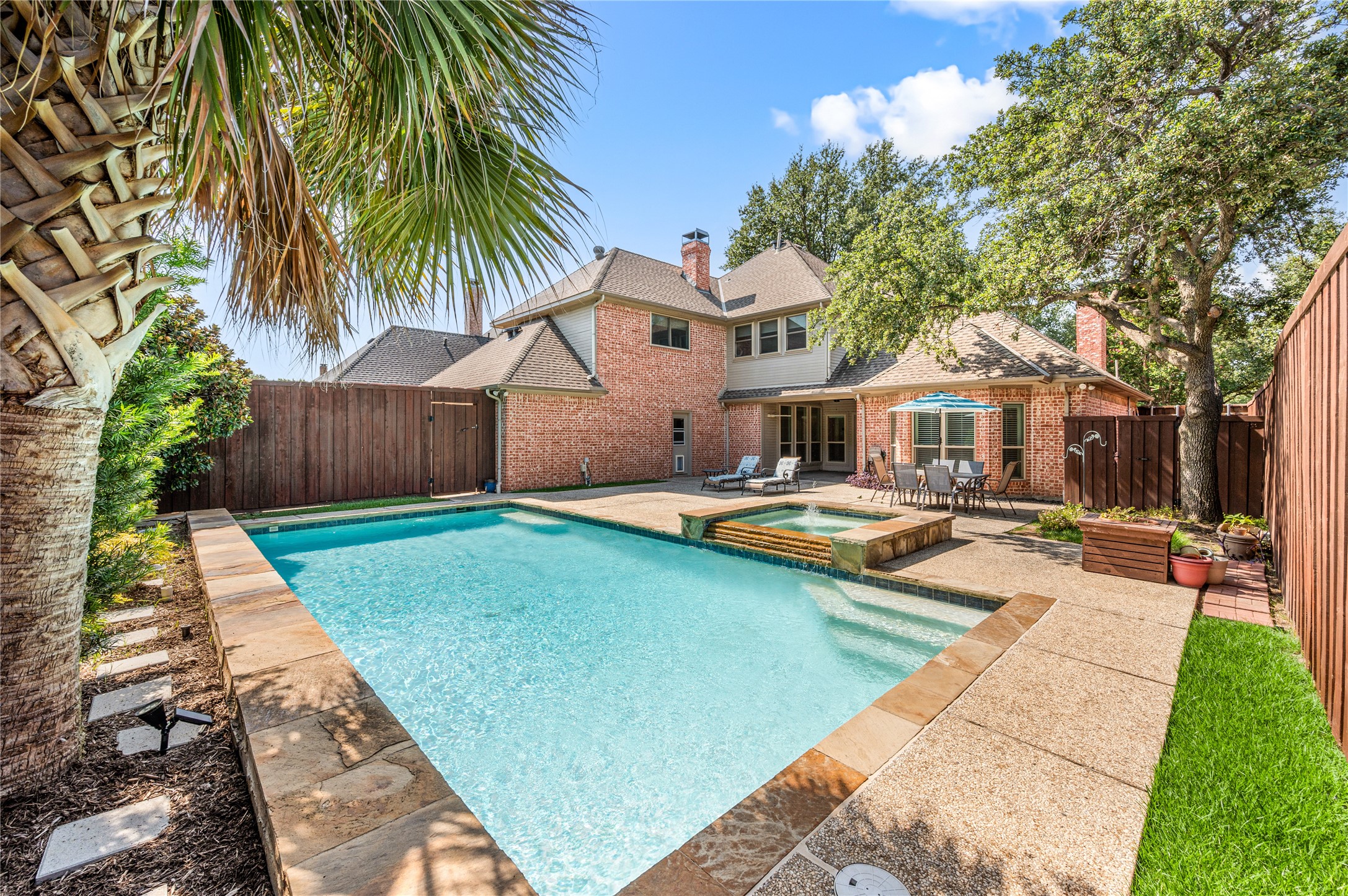 910 E Bethel School Road