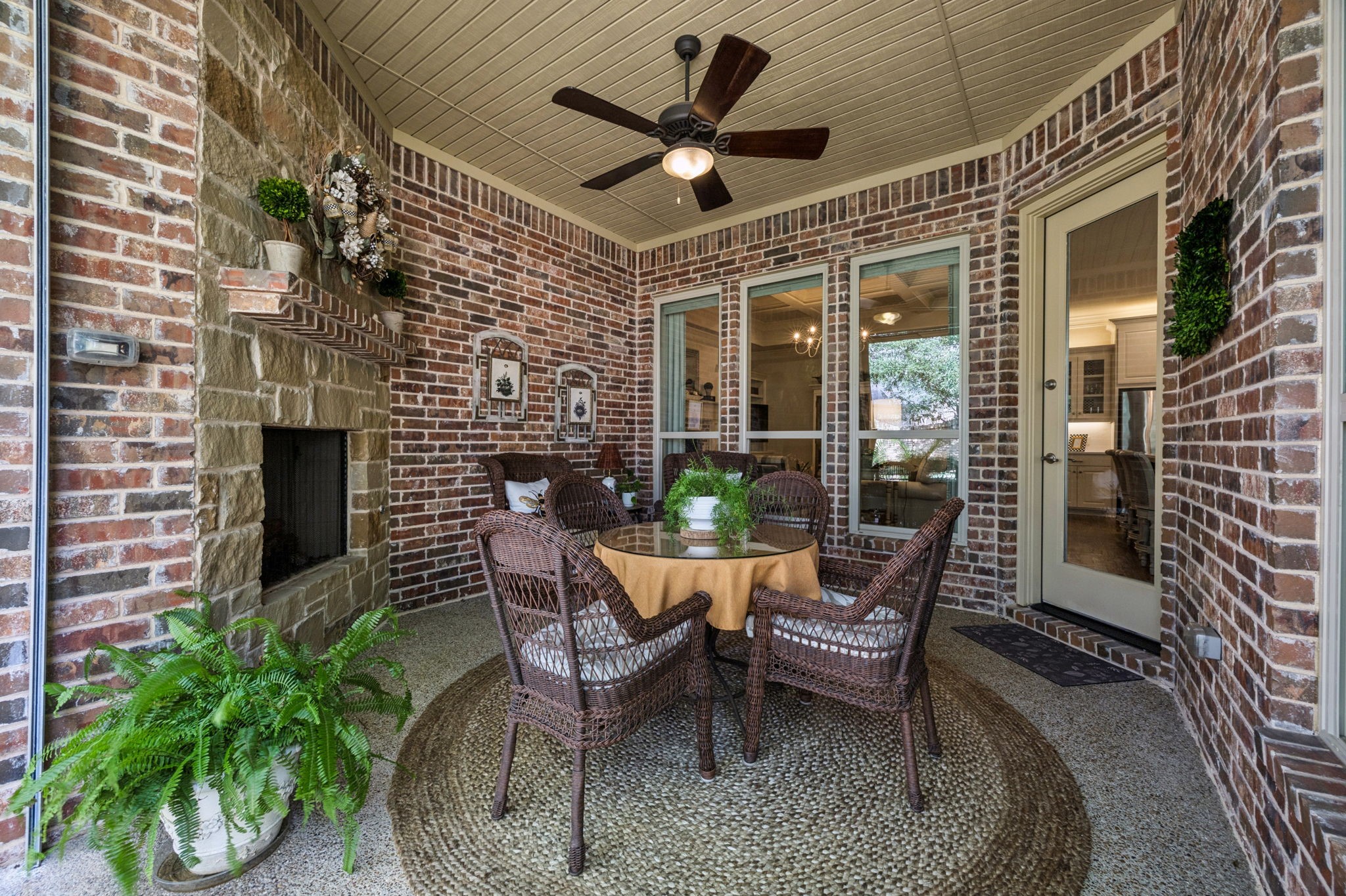 3912 Ivy Glen Court