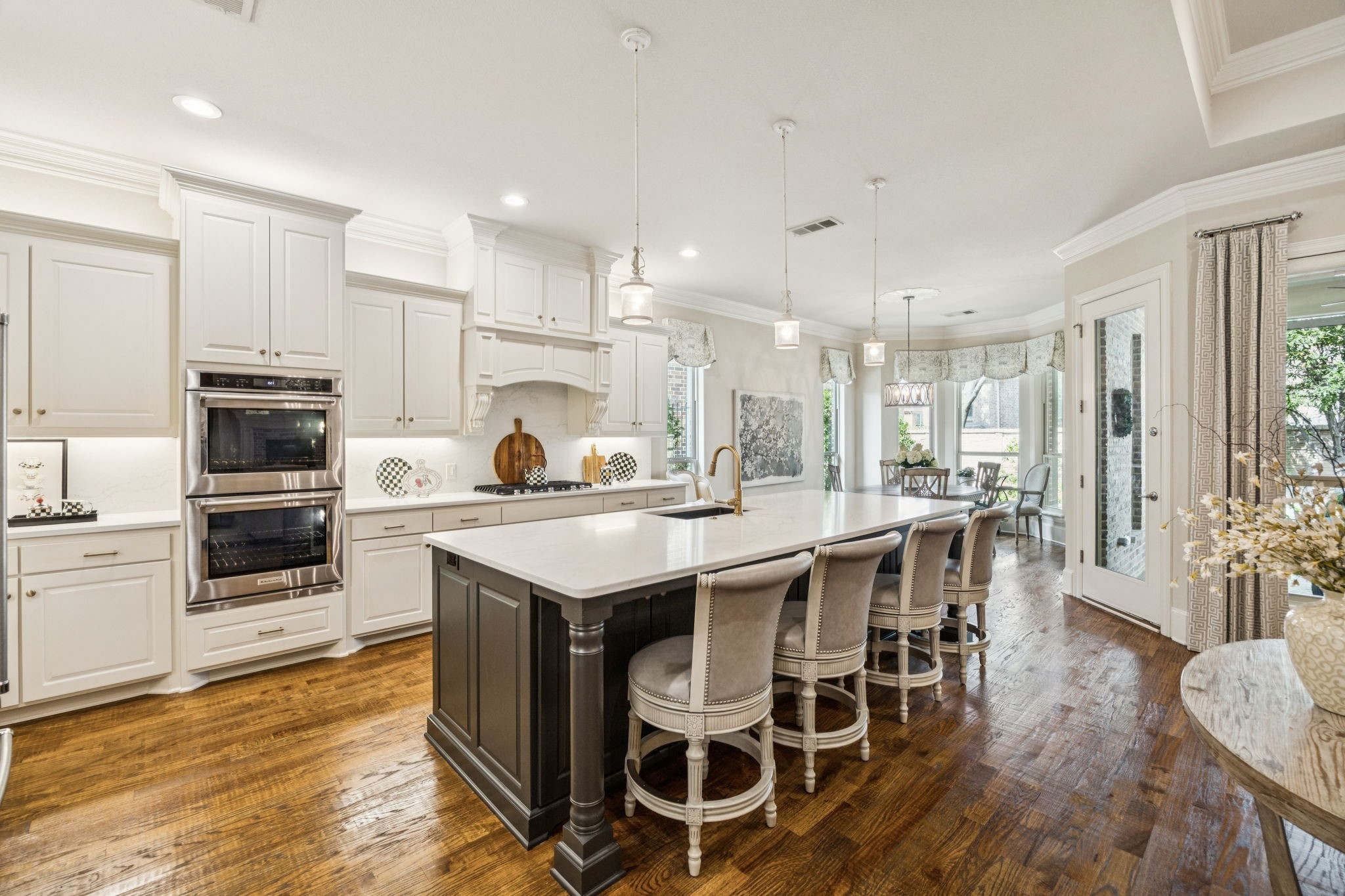 3912 Ivy Glen Court