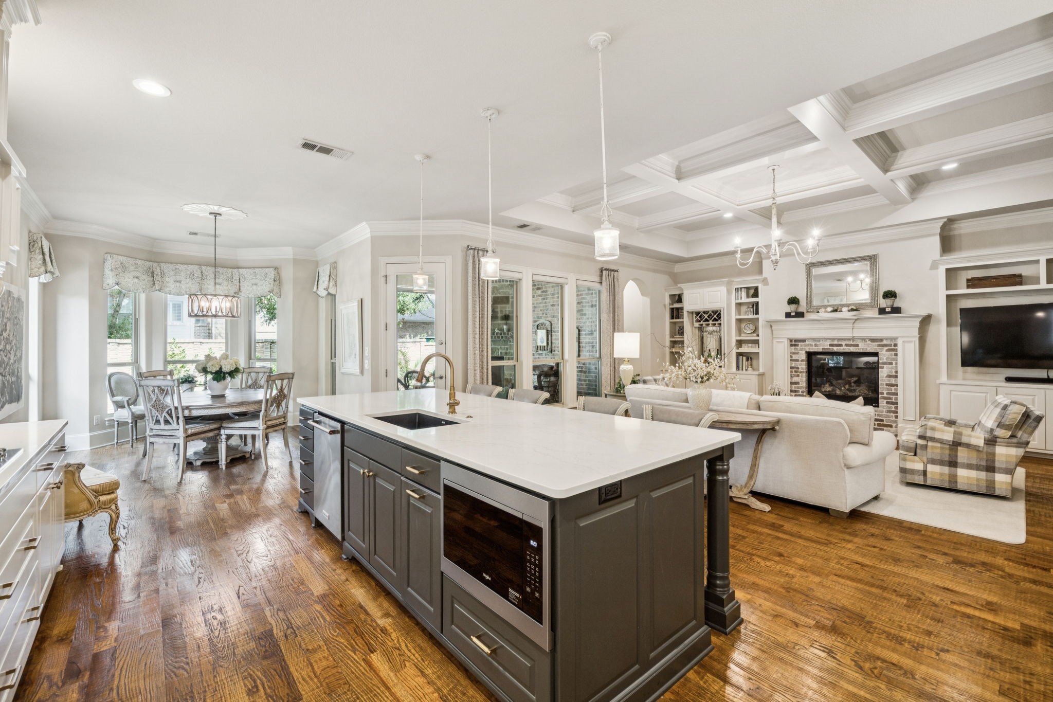 3912 Ivy Glen Court