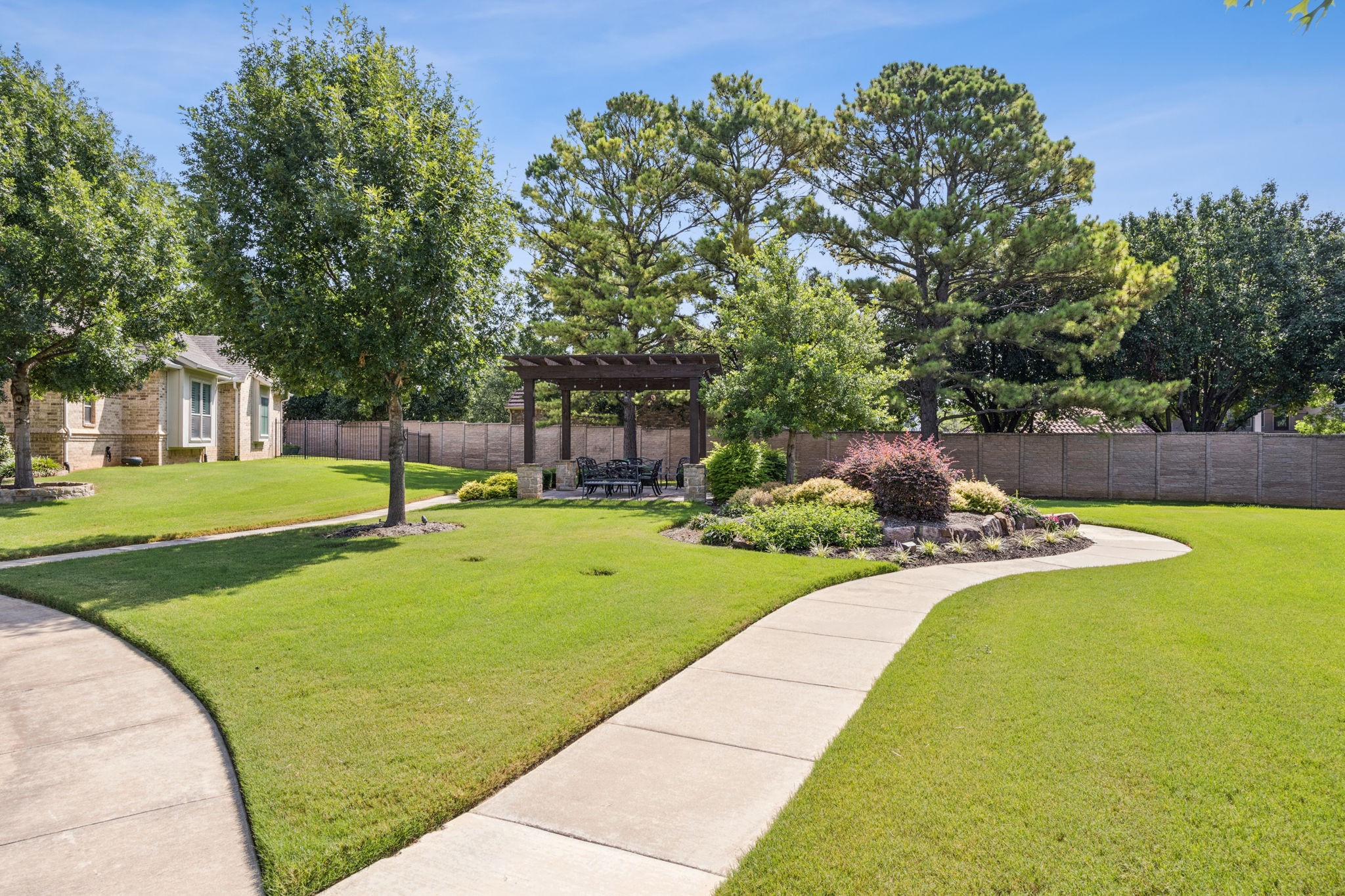 3912 Ivy Glen Court