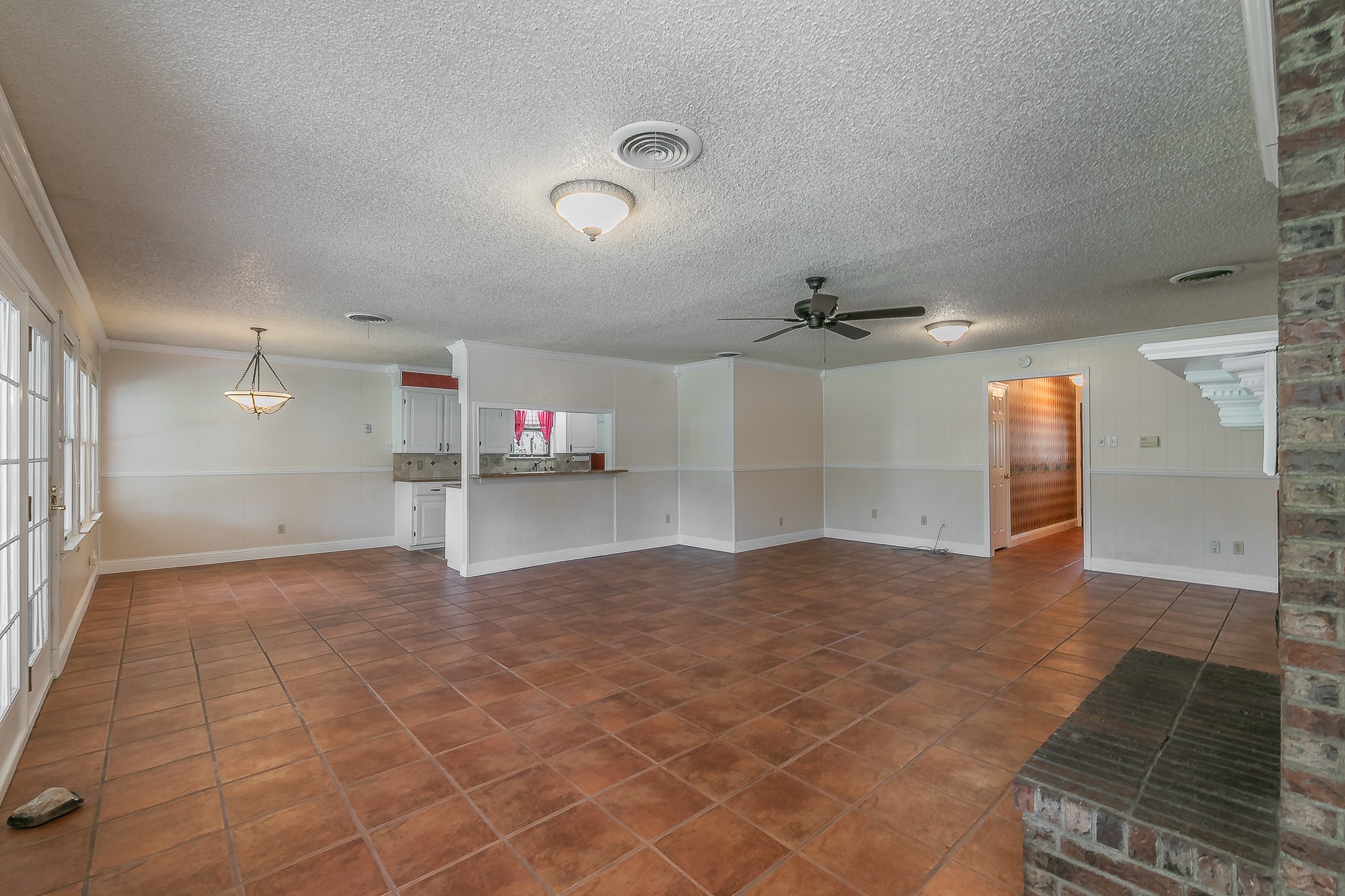 5828 Westcrest Drive W