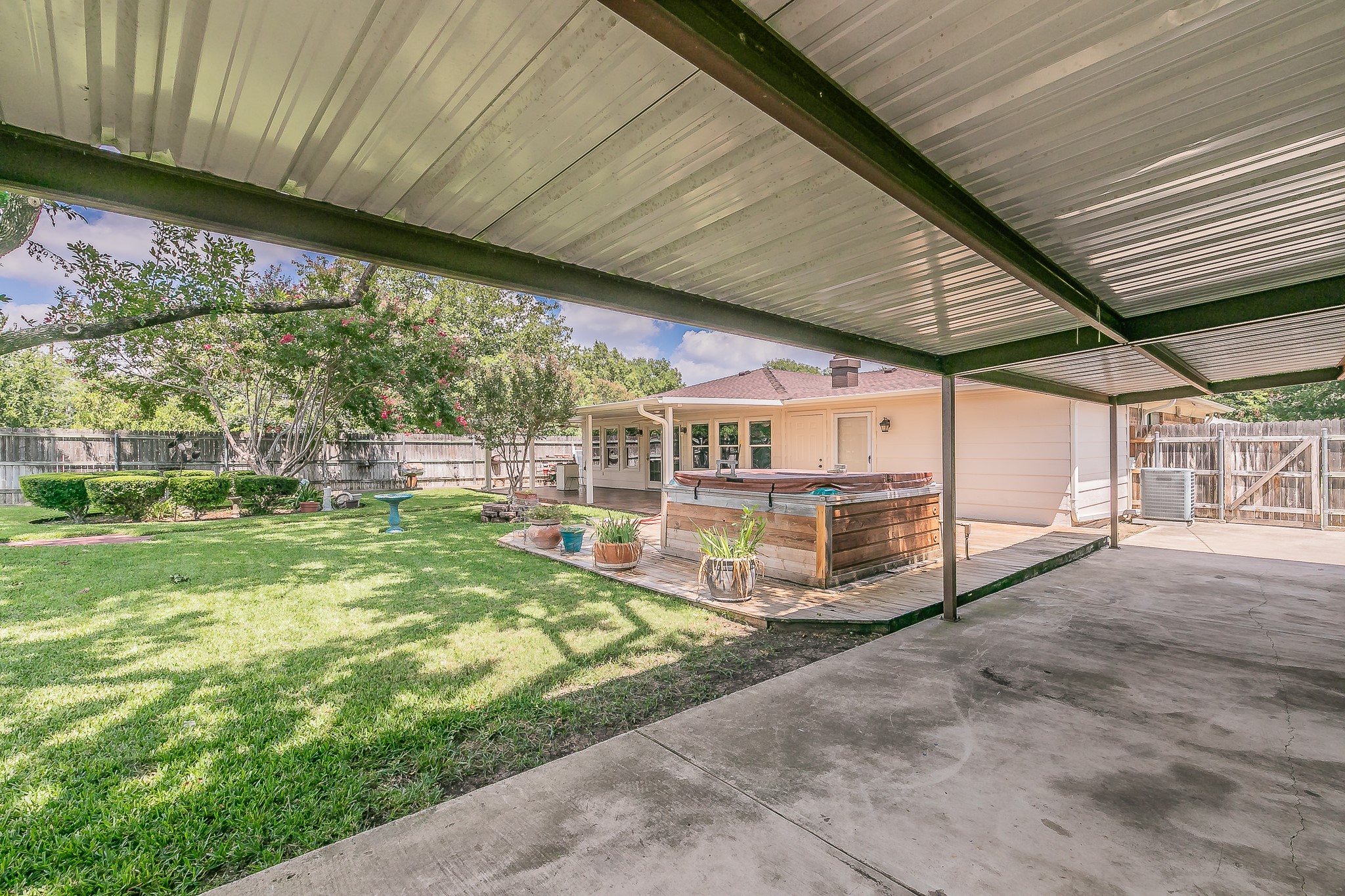 5828 Westcrest Drive W