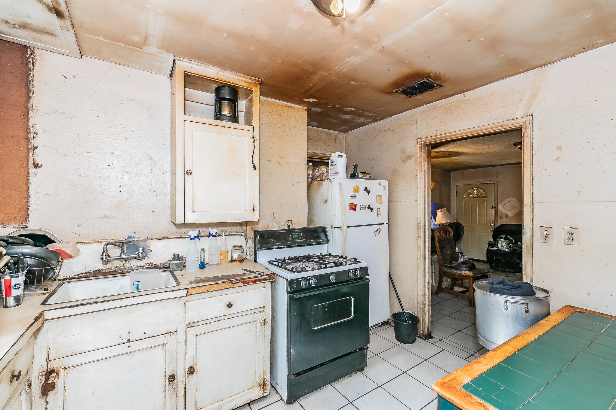 2100 N Riverside Drive