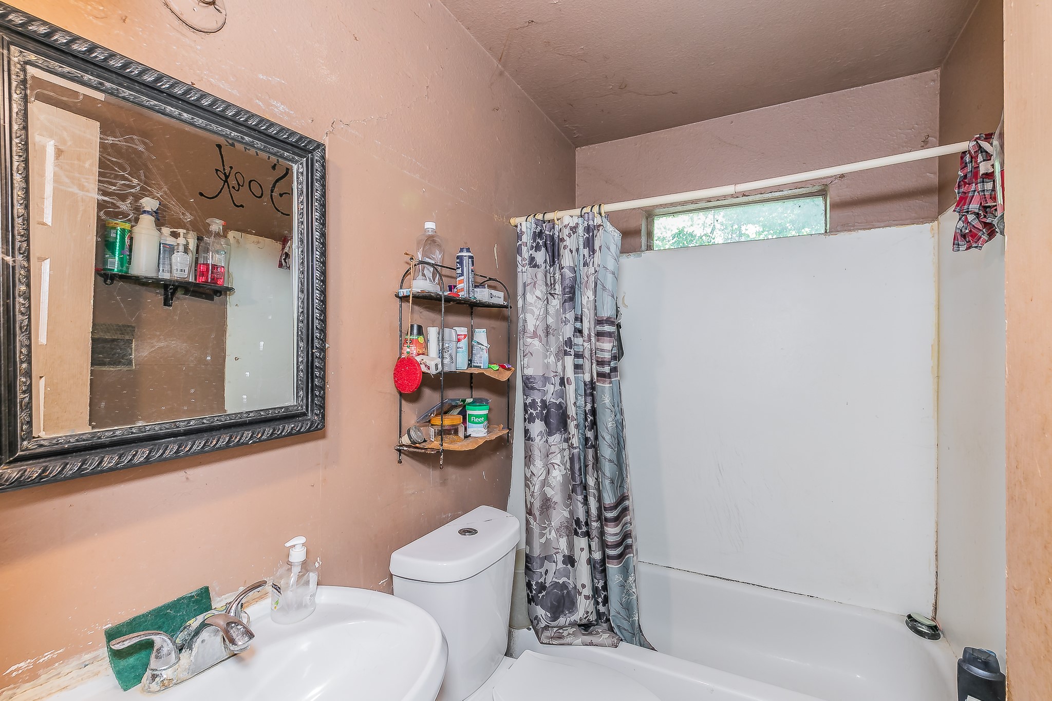 2100 N Riverside Drive