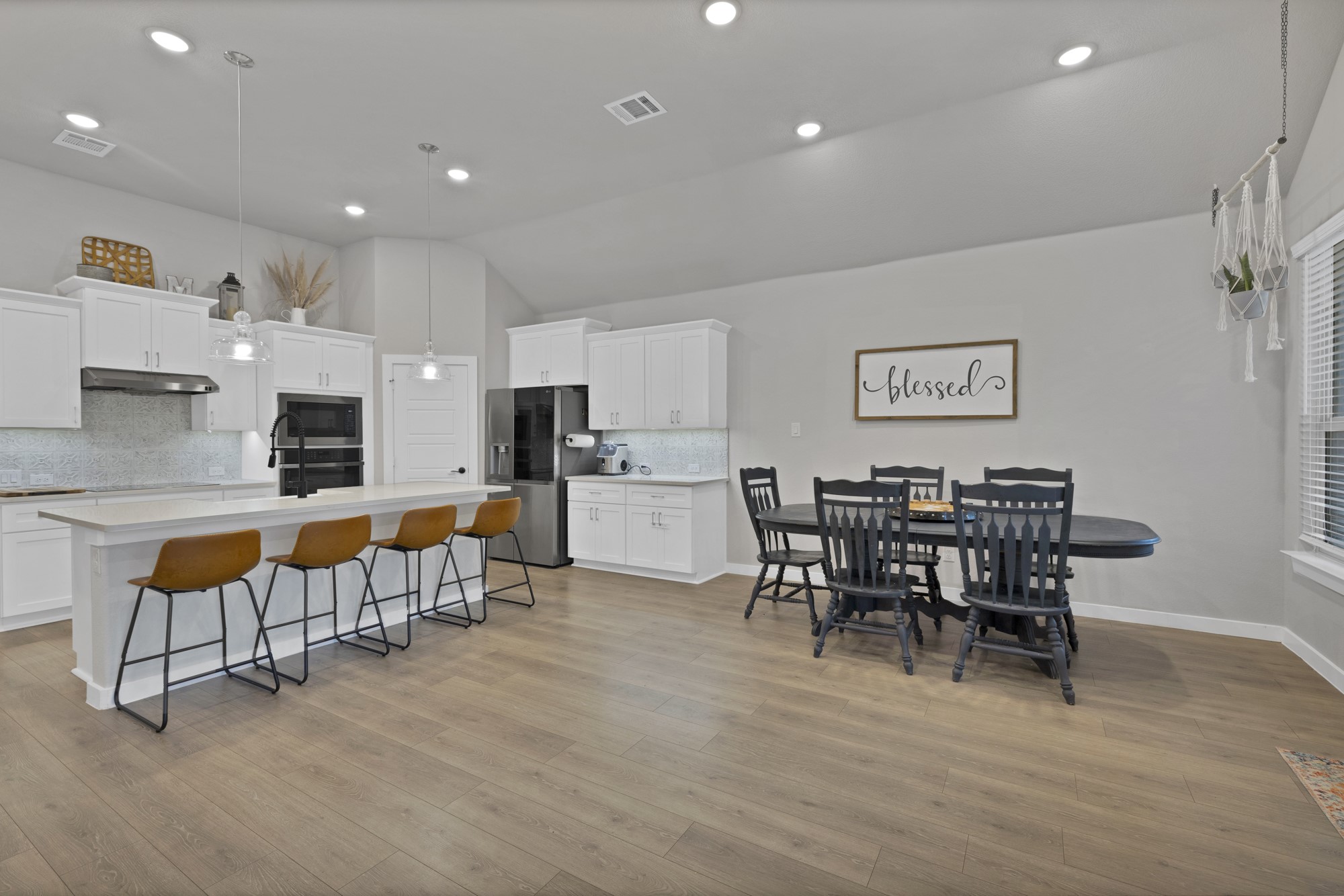 1373 Silverthorn Trail