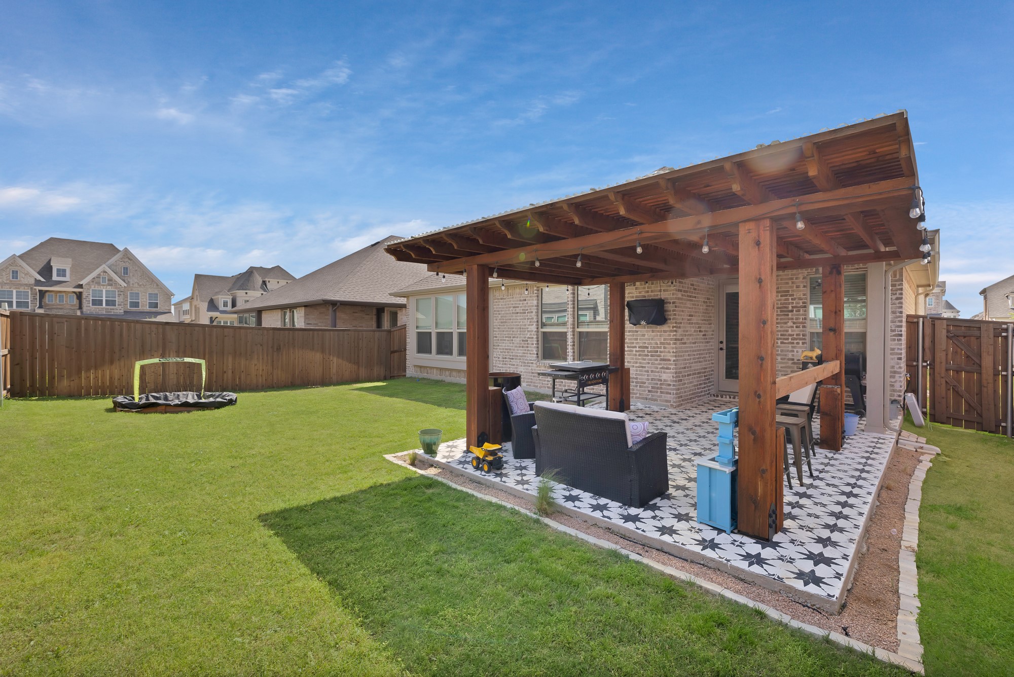 1373 Silverthorn Trail