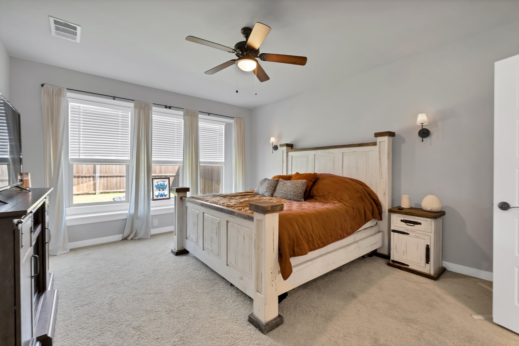 1373 Silverthorn Trail