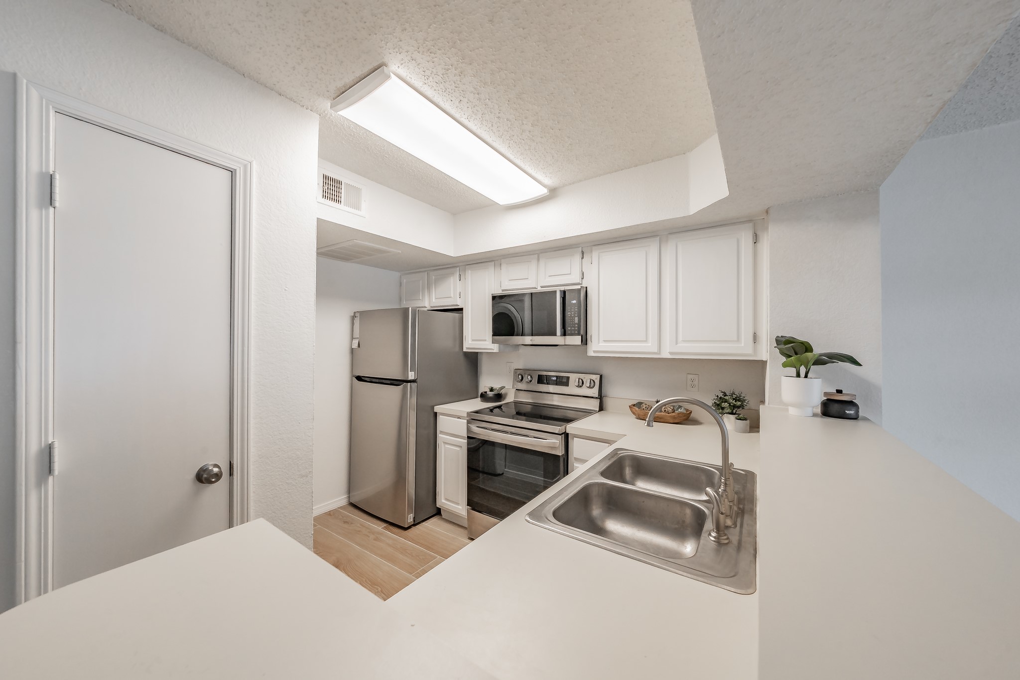 3404 Country Club Drive W 162