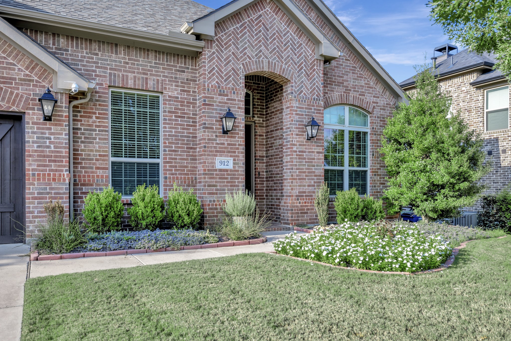 912 Champions Court