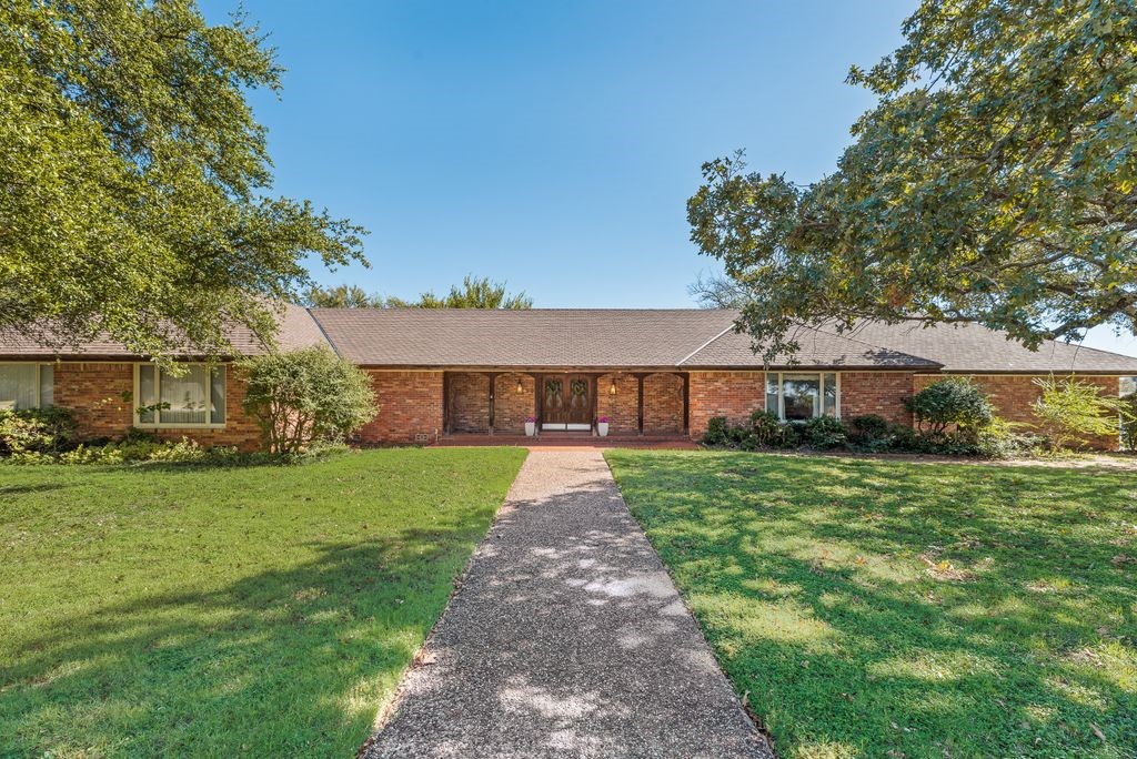 901 Spears Street