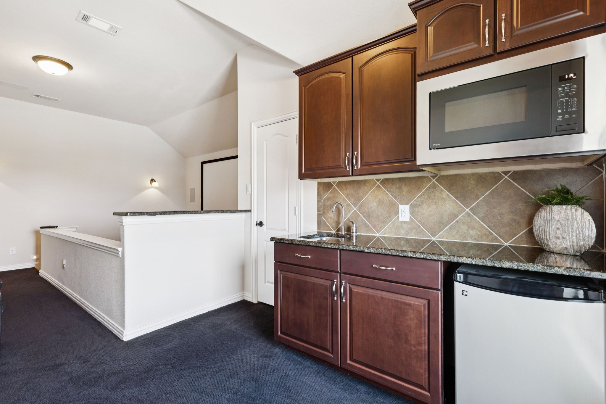 552 Royal Glade Drive