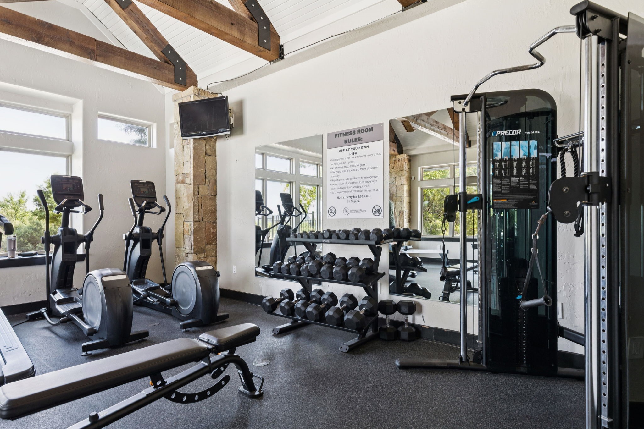 552 Royal Glade Drive