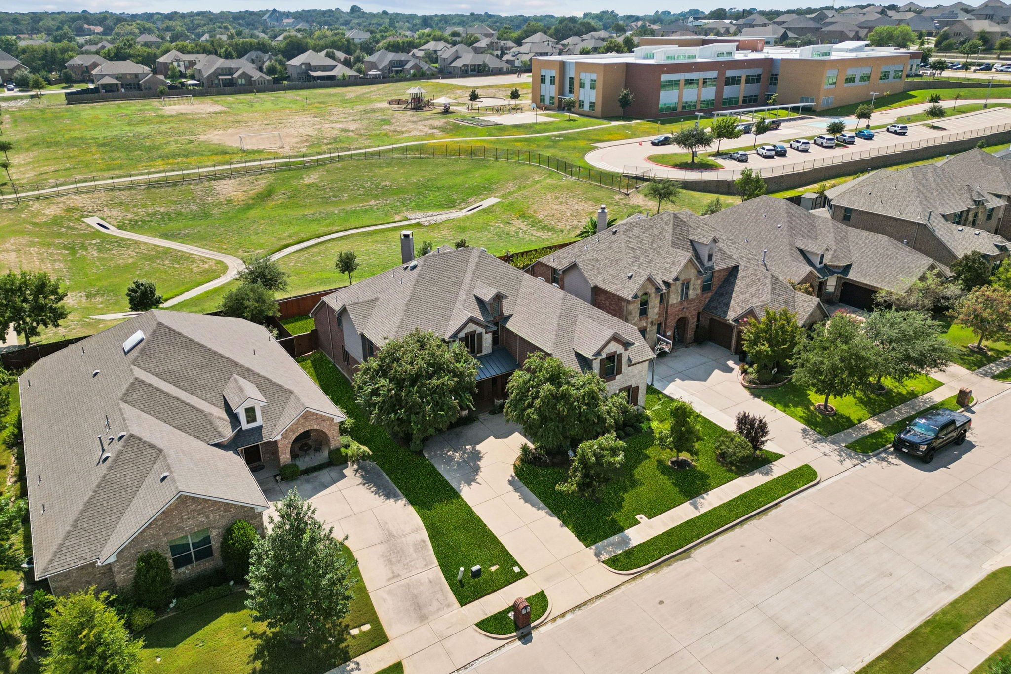 552 Royal Glade Drive