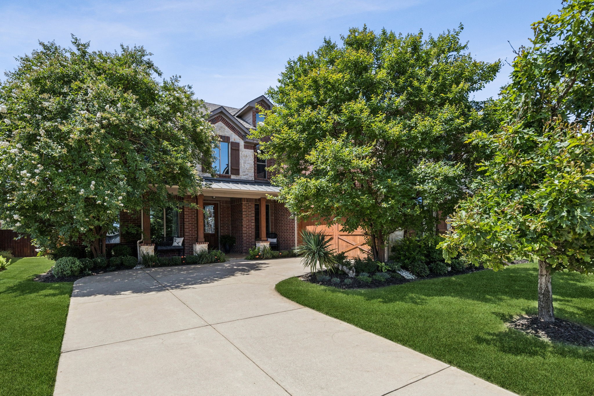 552 Royal Glade Drive