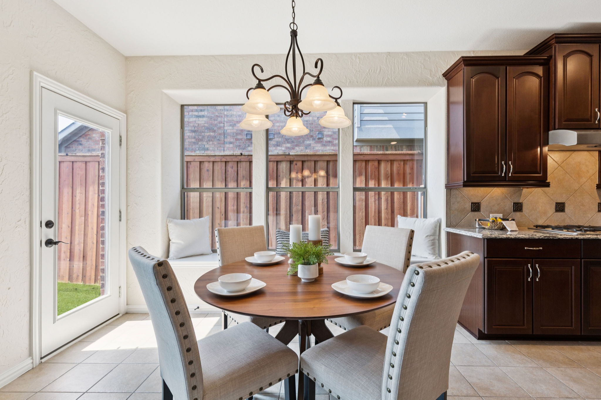 552 Royal Glade Drive