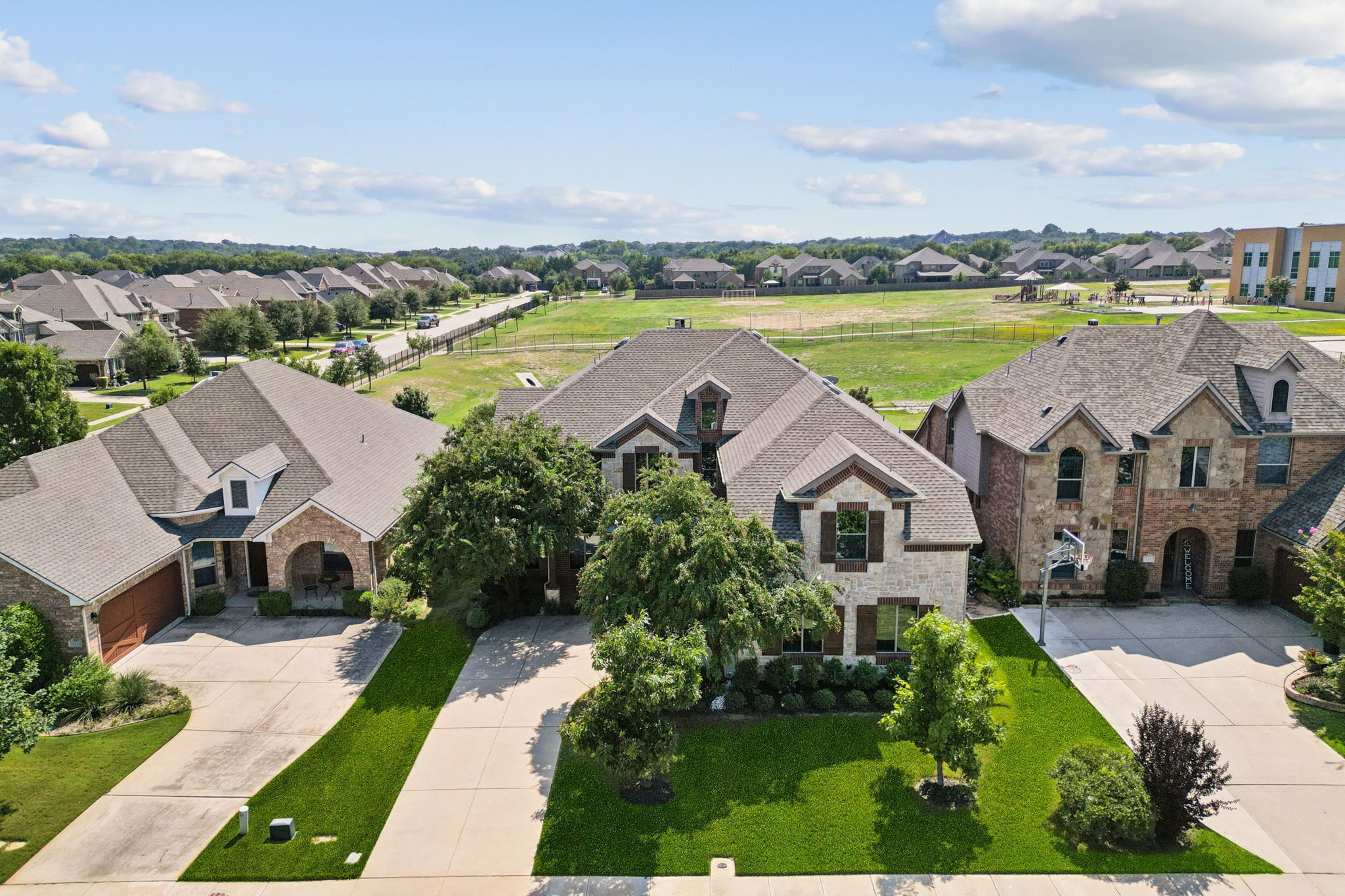 552 Royal Glade Drive