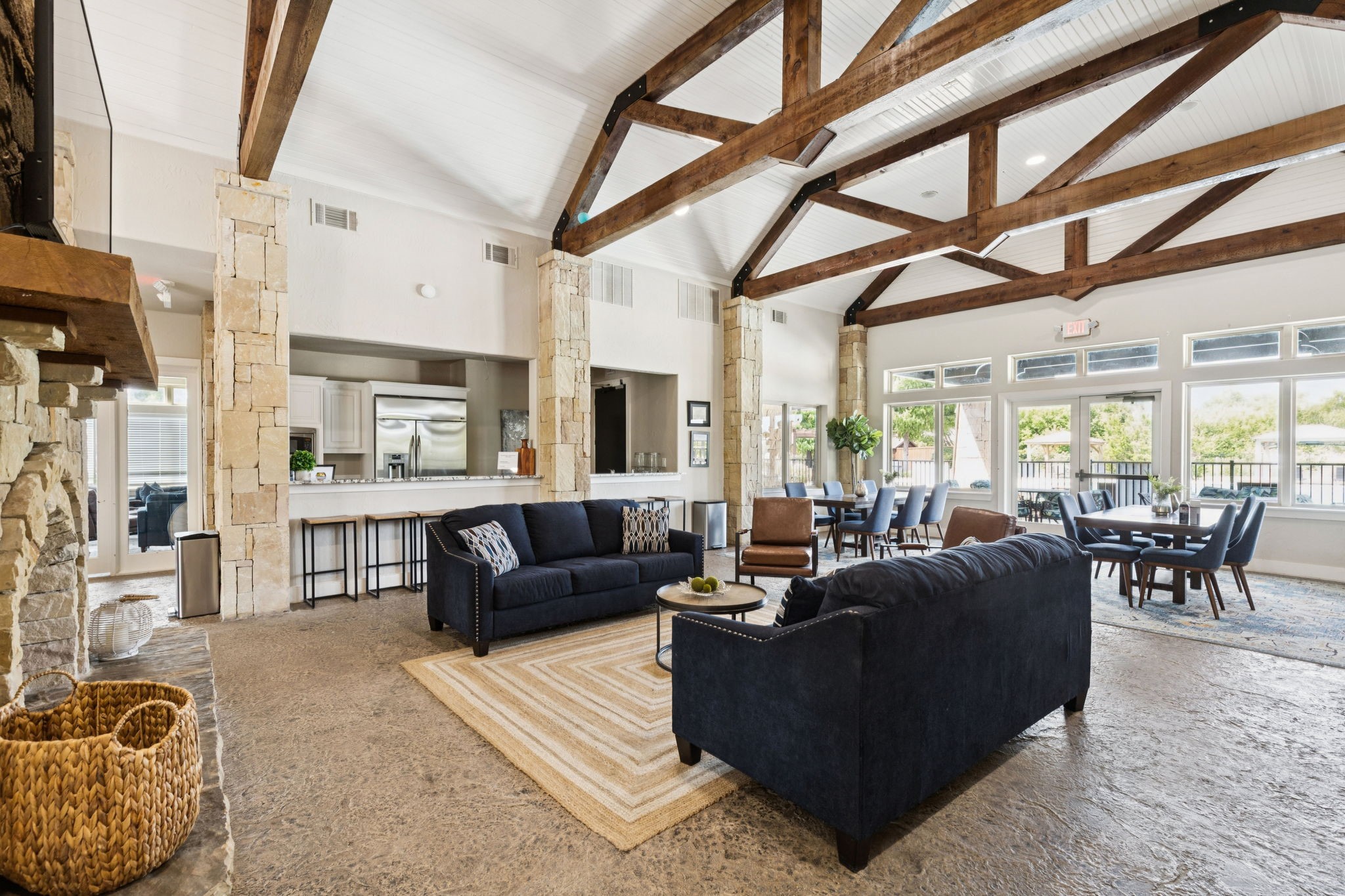 552 Royal Glade Drive