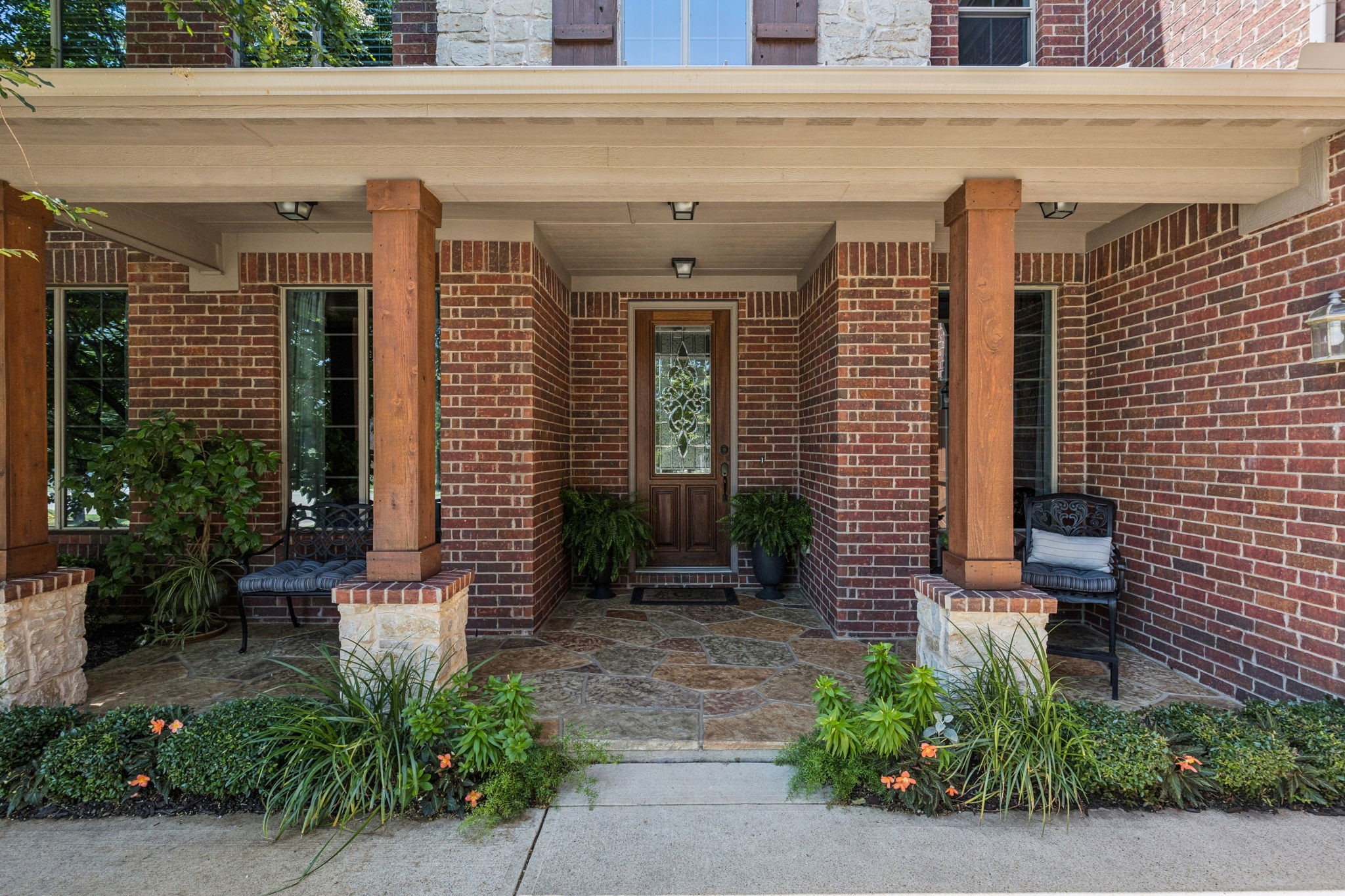 552 Royal Glade Drive