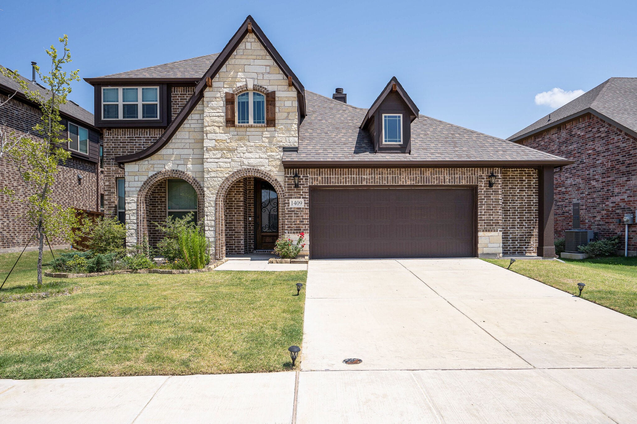 1409 Arrowwood Drive