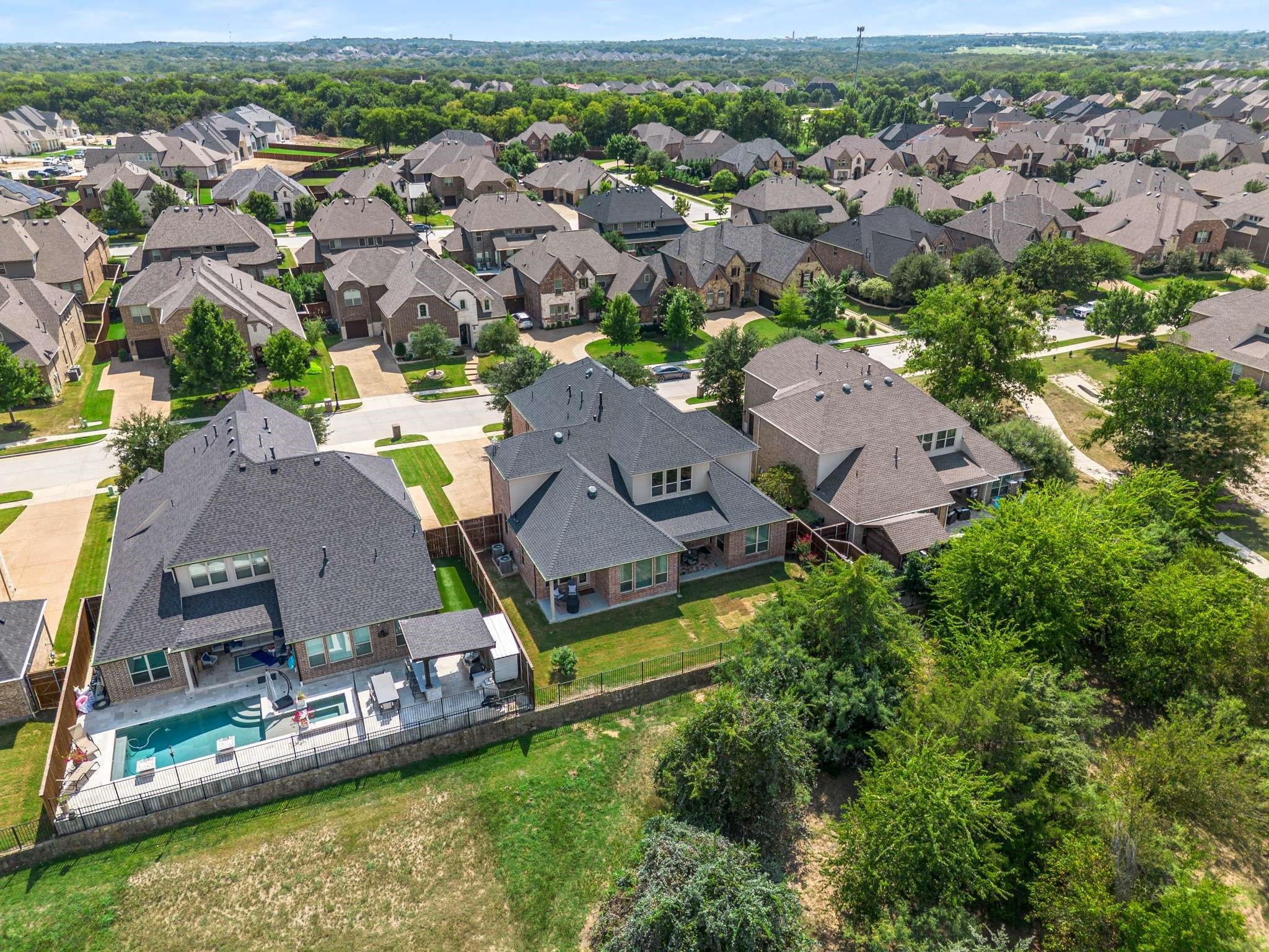 2825 Macquarie Street