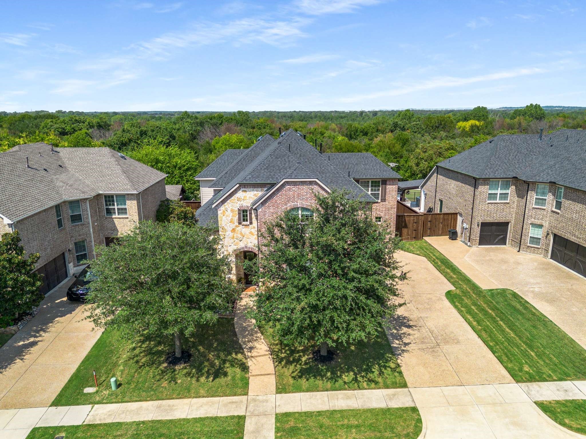 2825 Macquarie Street