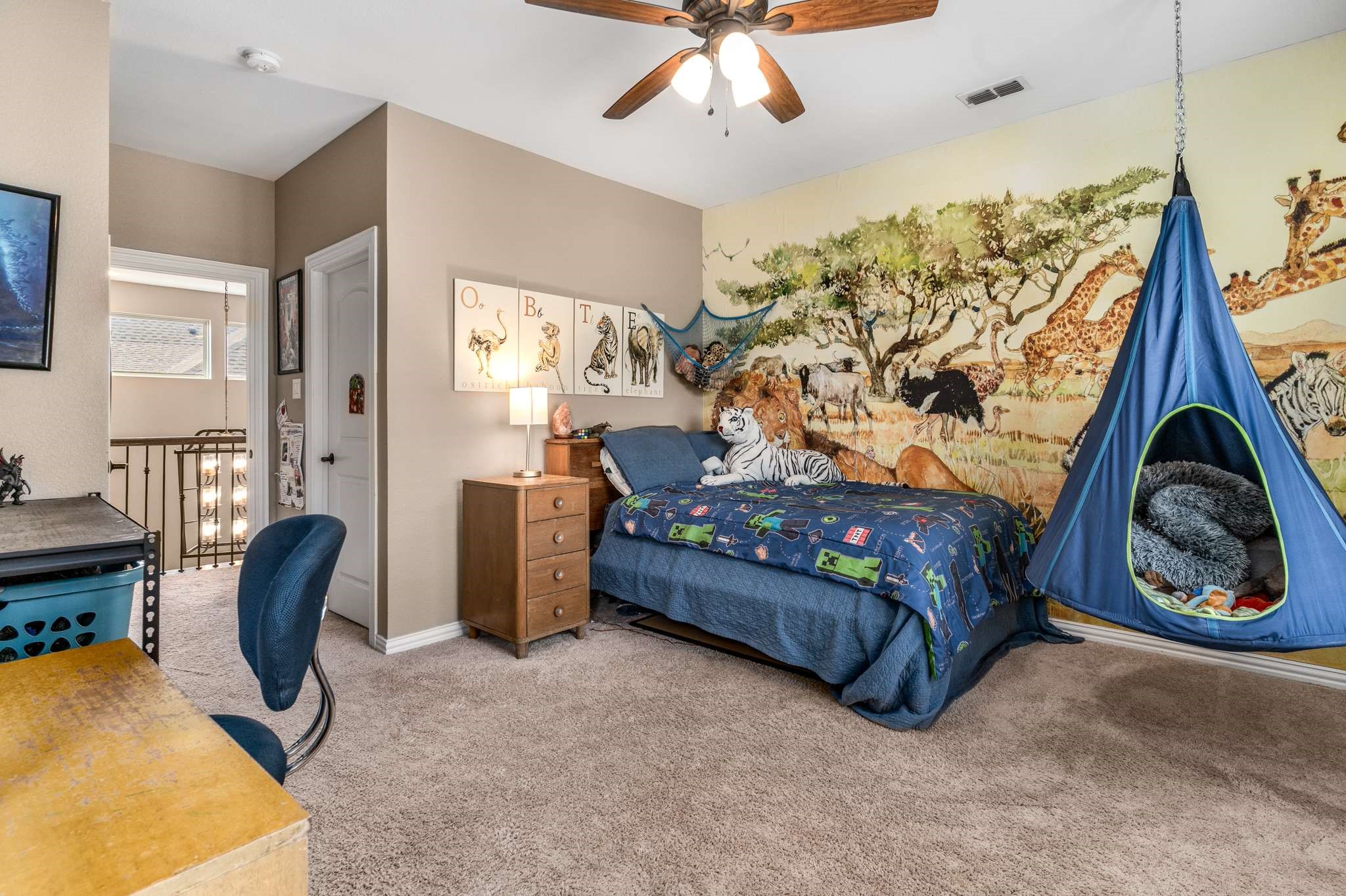 2825 Macquarie Street