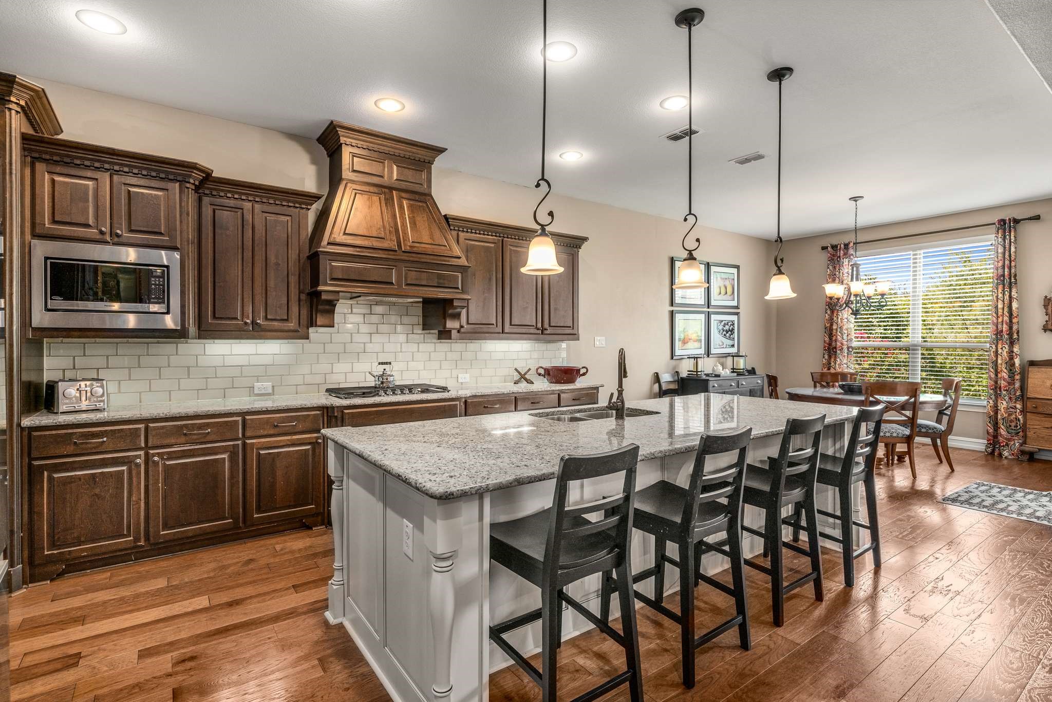 2825 Macquarie Street