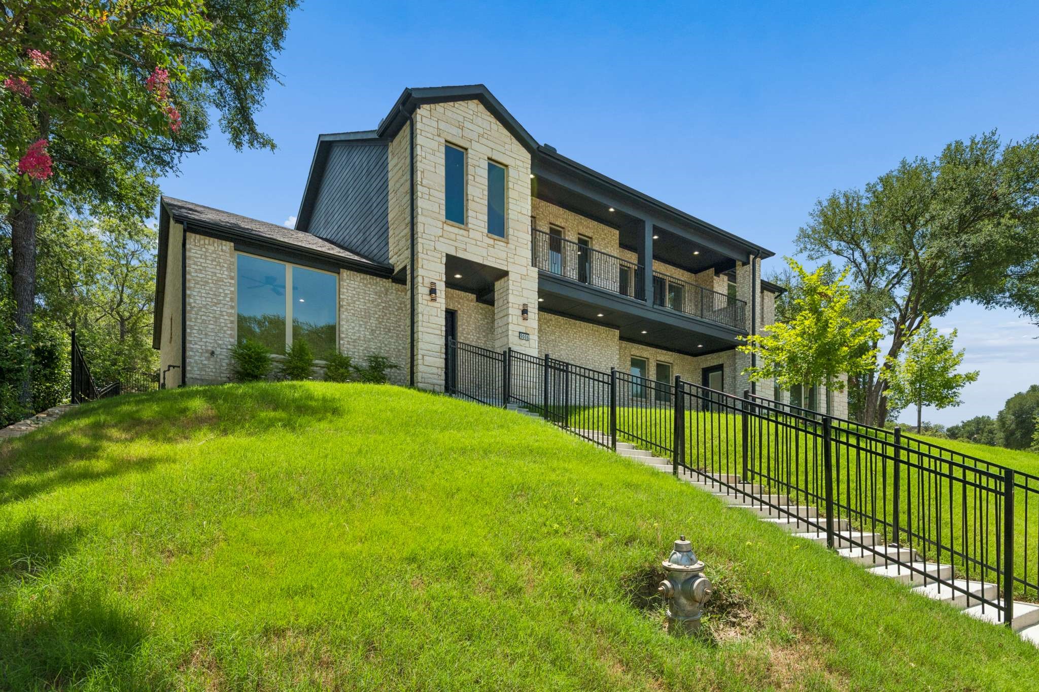 9008 Crosswind Drive