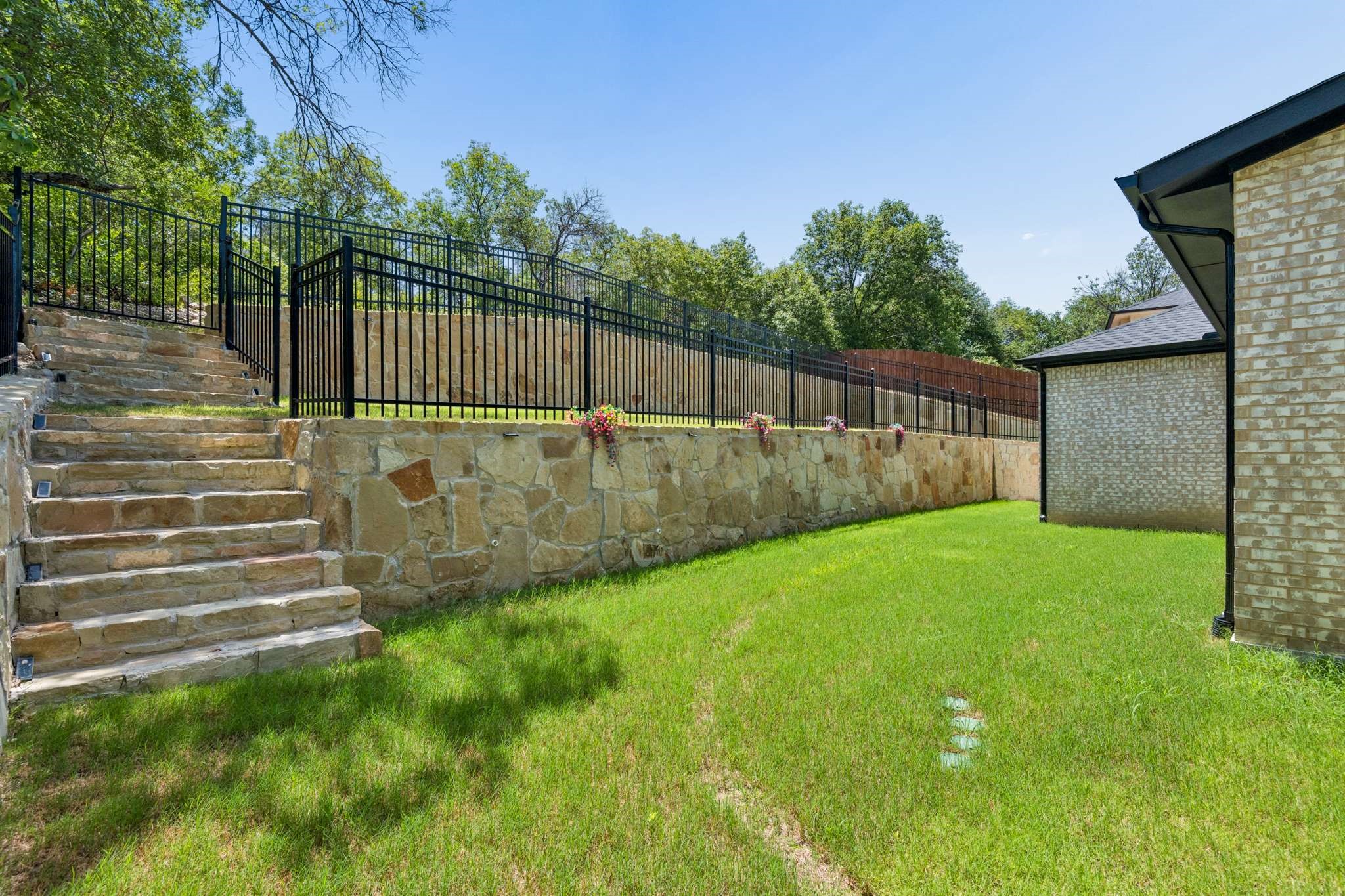 9008 Crosswind Drive