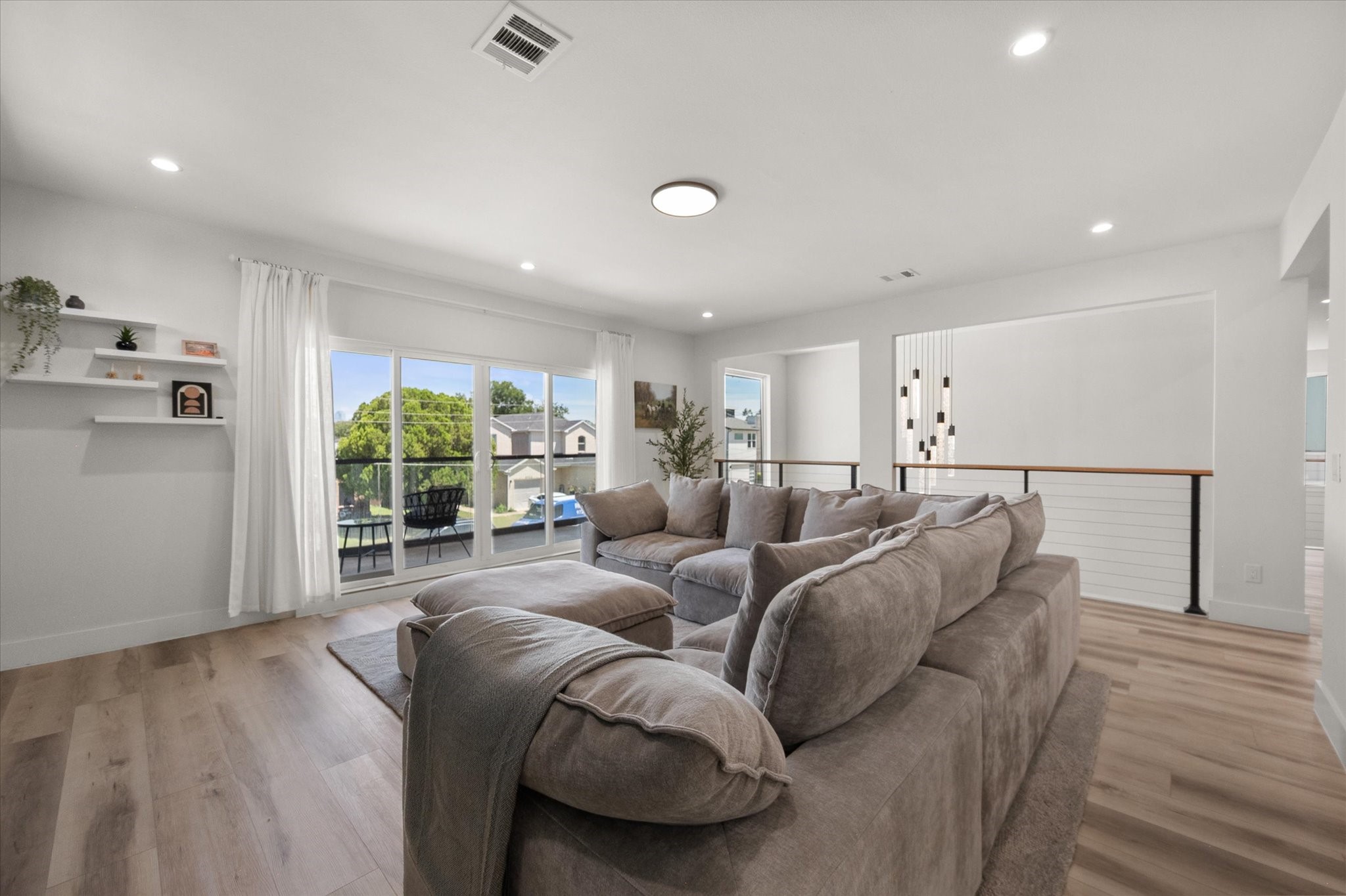 4029 Ivanhoe Lane