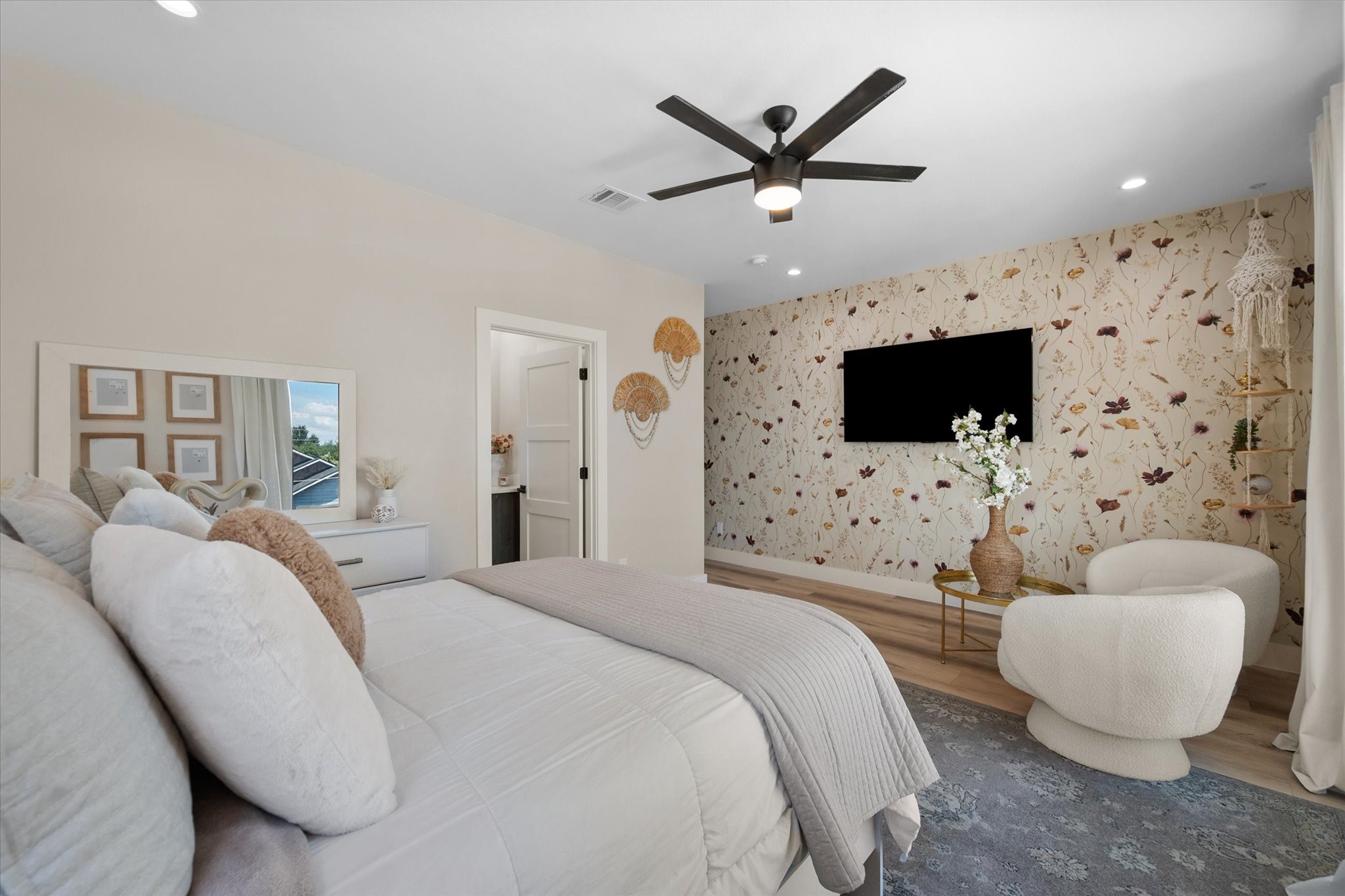 4029 Ivanhoe Lane