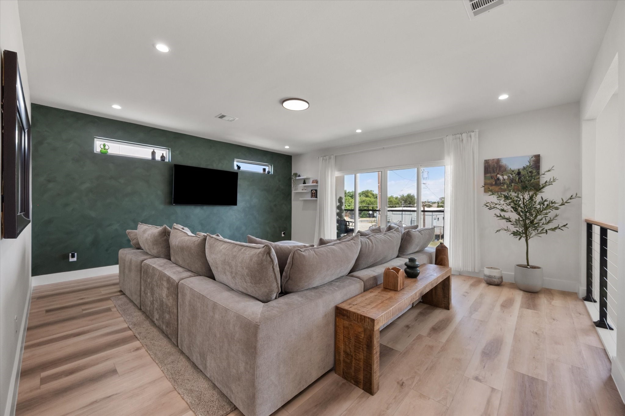 4029 Ivanhoe Lane