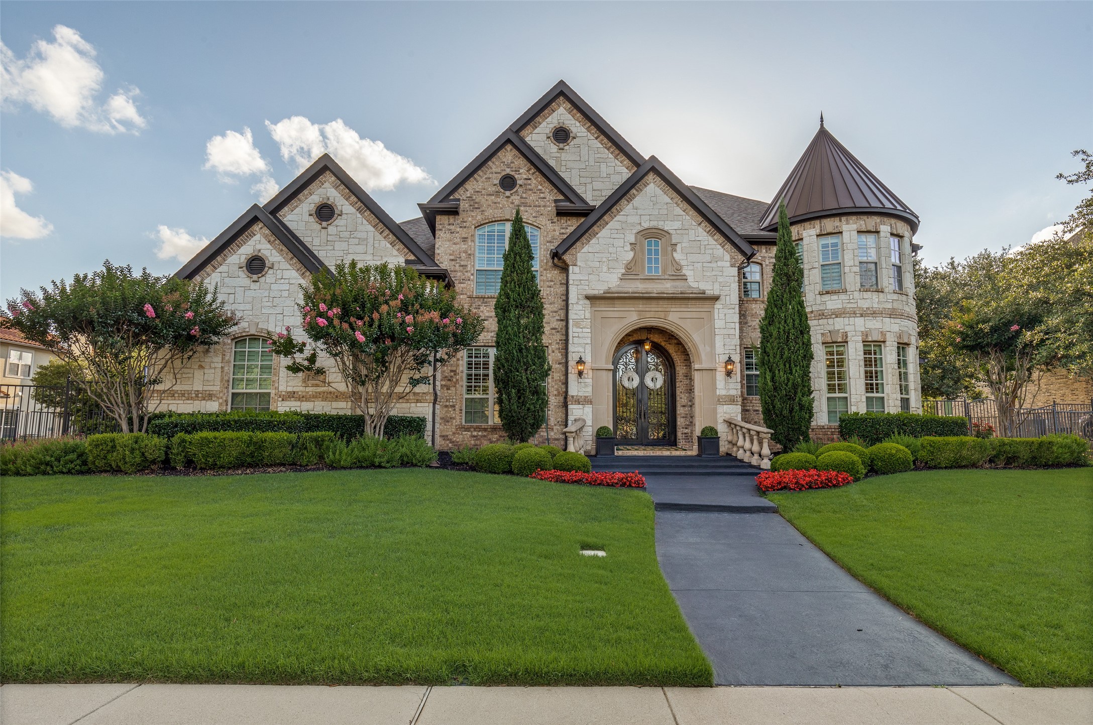 812 Lexington Terrace