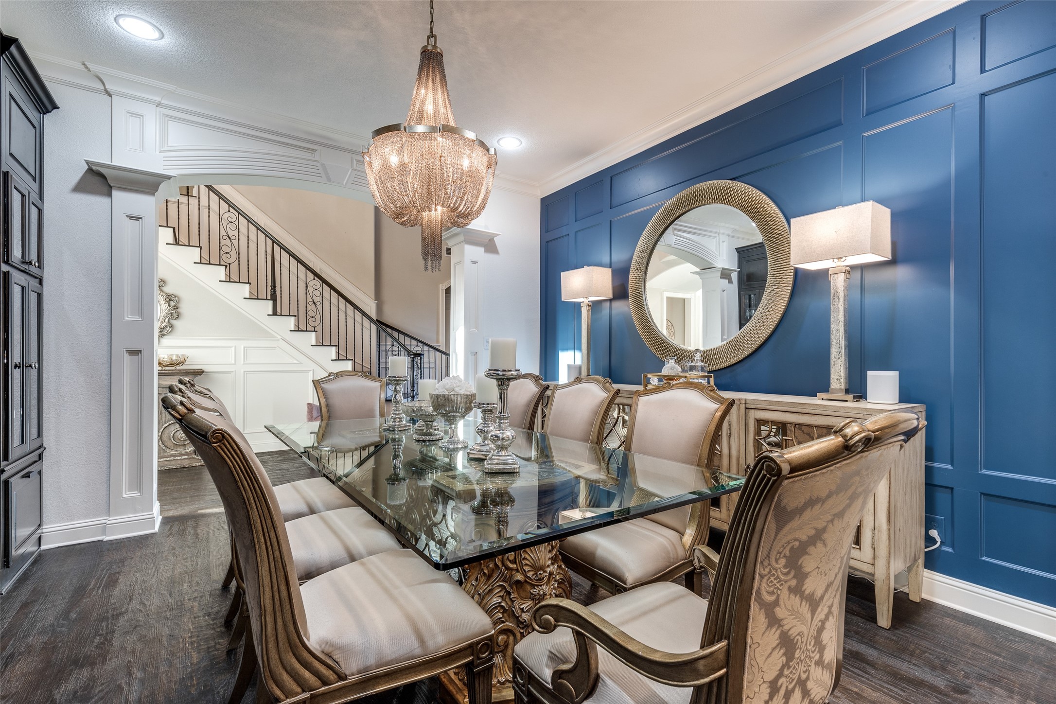 812 Lexington Terrace