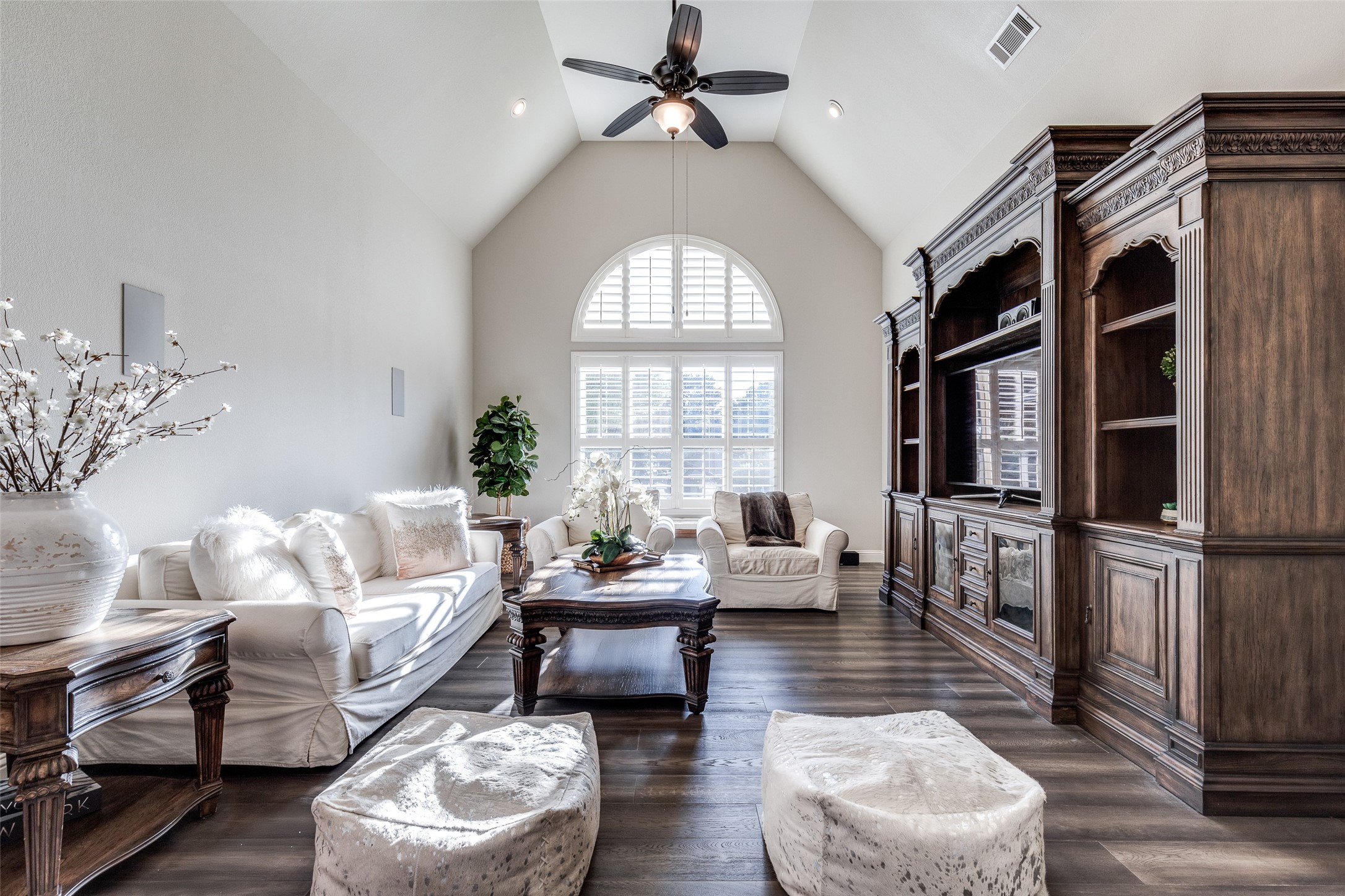 812 Lexington Terrace